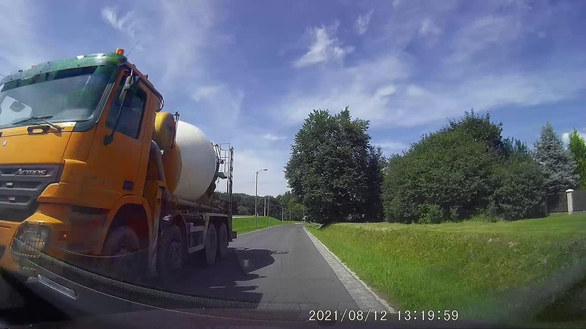 Street view near "Noclegi" Grzegorz Owczarek, Stronie Śląskie — © dasza (CC BY-SA · Mapillary)