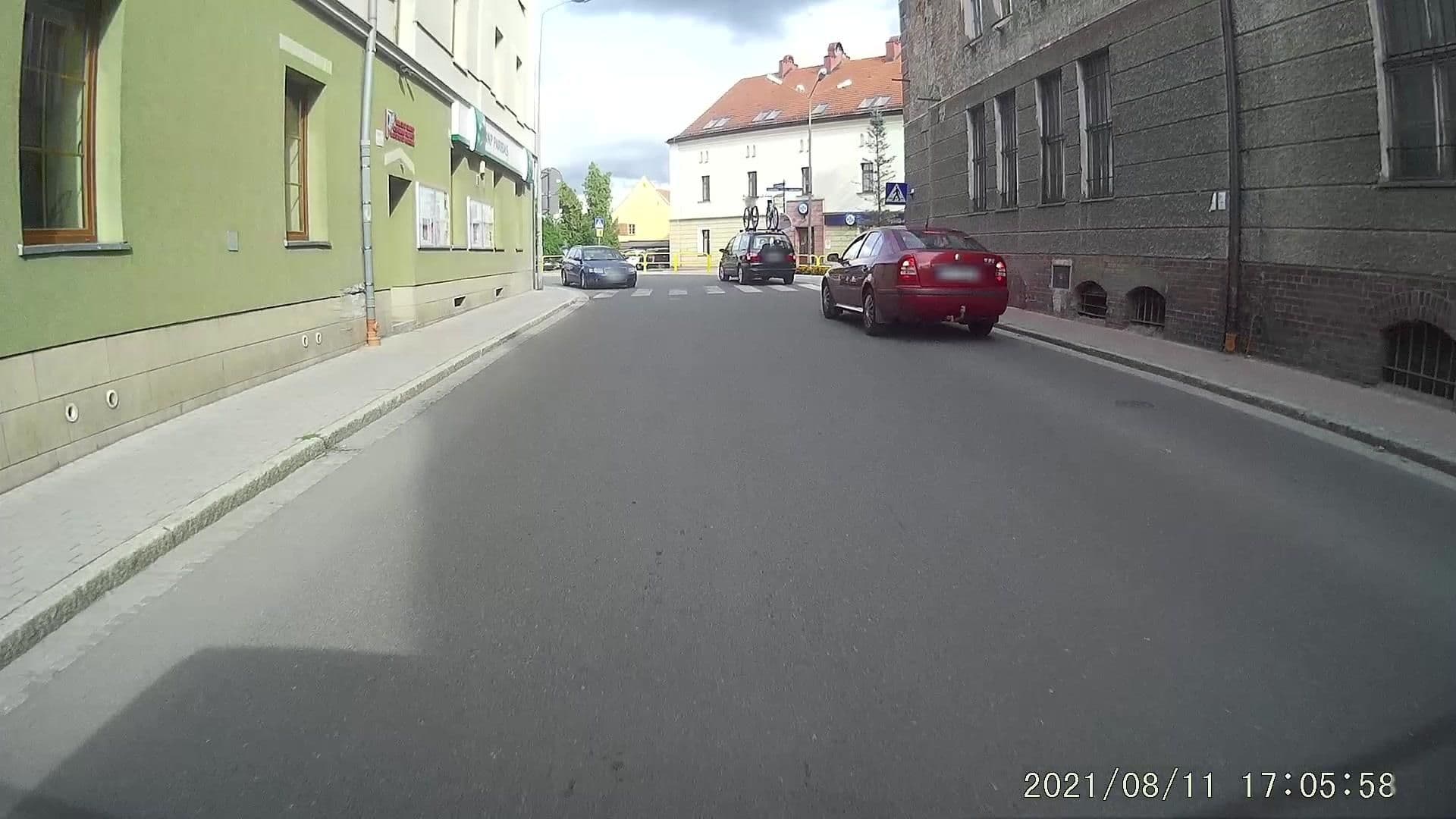 Street view near Detal-Hurt. Handel Obwoźny. Gastronomia. Usługi Transportowe. Soboń Witold Bystrzyca Kłodzka, Bystrzyca Kłodzka — © dasza (CC BY-SA · Mapillary)