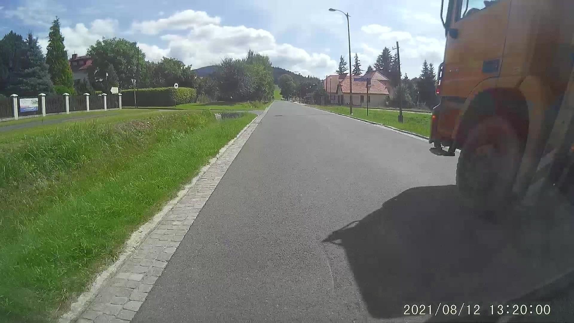 Street view near Owczarek Sylwia. Pokoje Gościnne, Stronie Śląskie — © dasza (CC BY-SA · Mapillary)