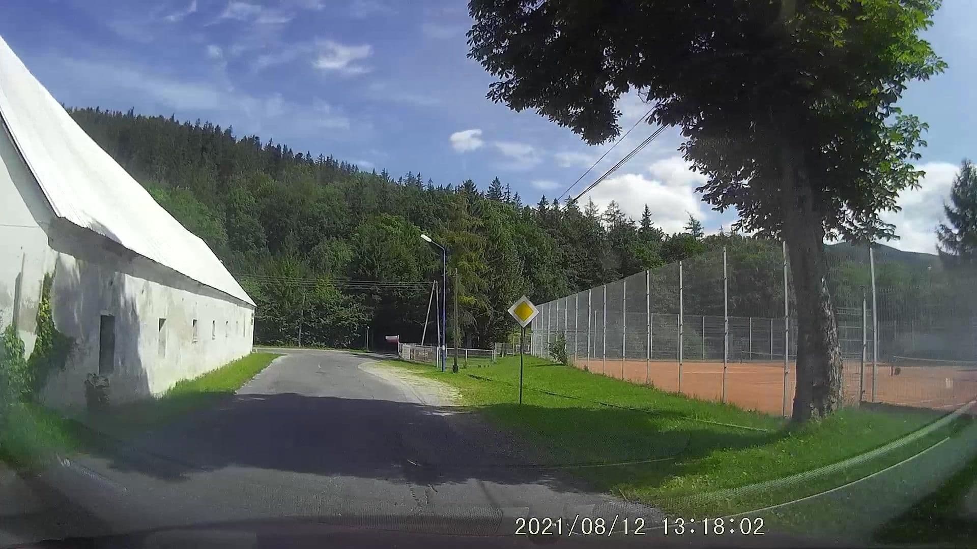 Street view near Haczkiewicz S Morawa Spółka komandytowa, Stronie Śląskie — © dasza (CC BY-SA · Mapillary)