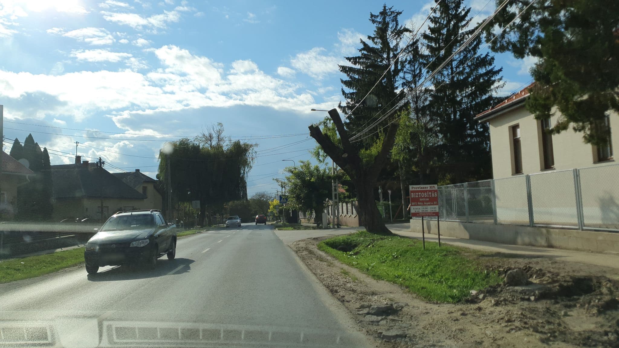 Street view near Paagh Panzió és Bowling, Páty — © kami911 (CC BY-SA · Mapillary)