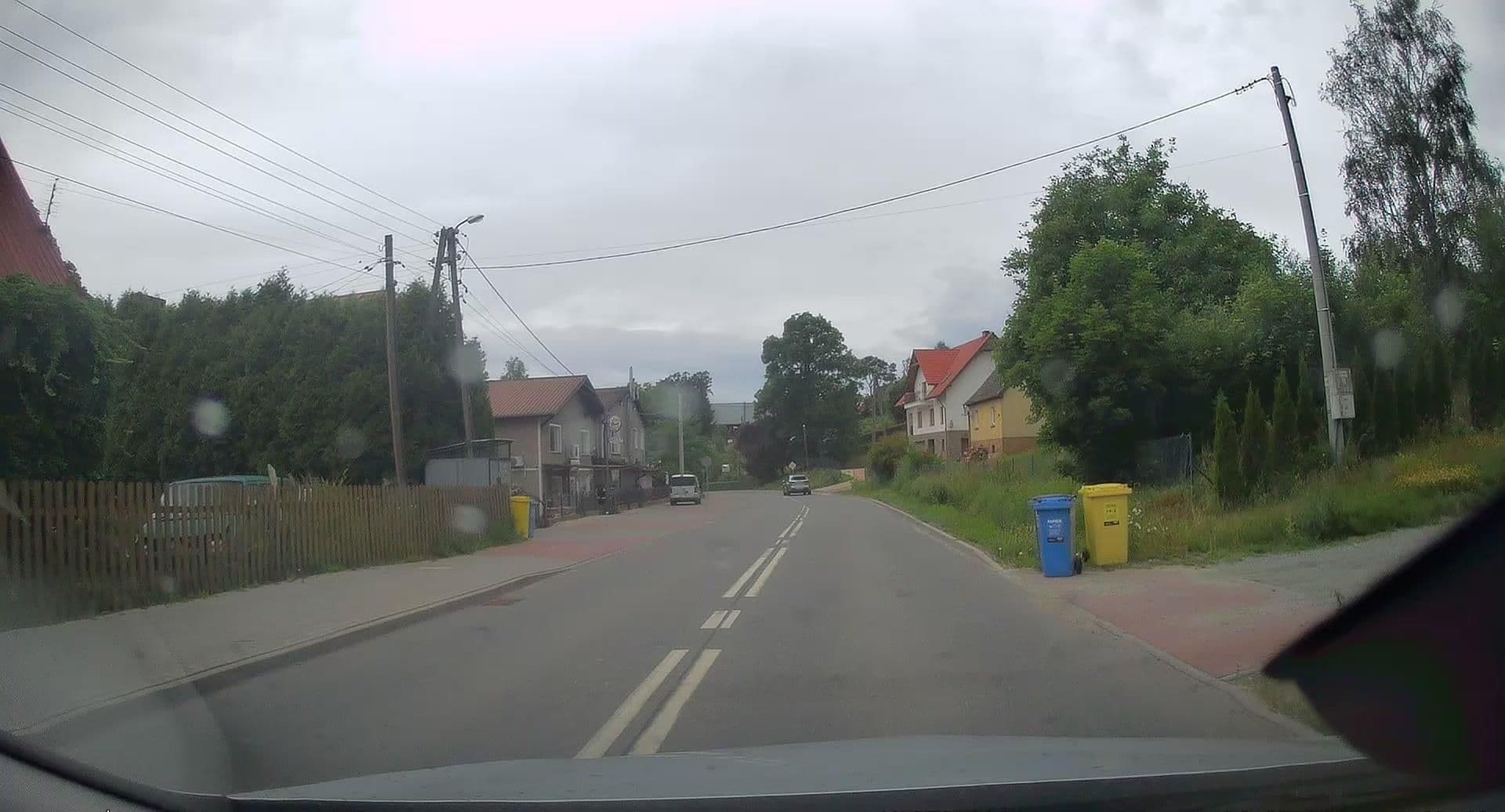 Street view near Przedsiębiorstwo Turystyczno-Handlowo-Usługowe Dwór Sp. z o.o. Cafe. Pensjonat. Camping Leśny Dwór Nowa Ruda, Nowa Ruda — © edc22 (CC BY-SA · Mapillary)