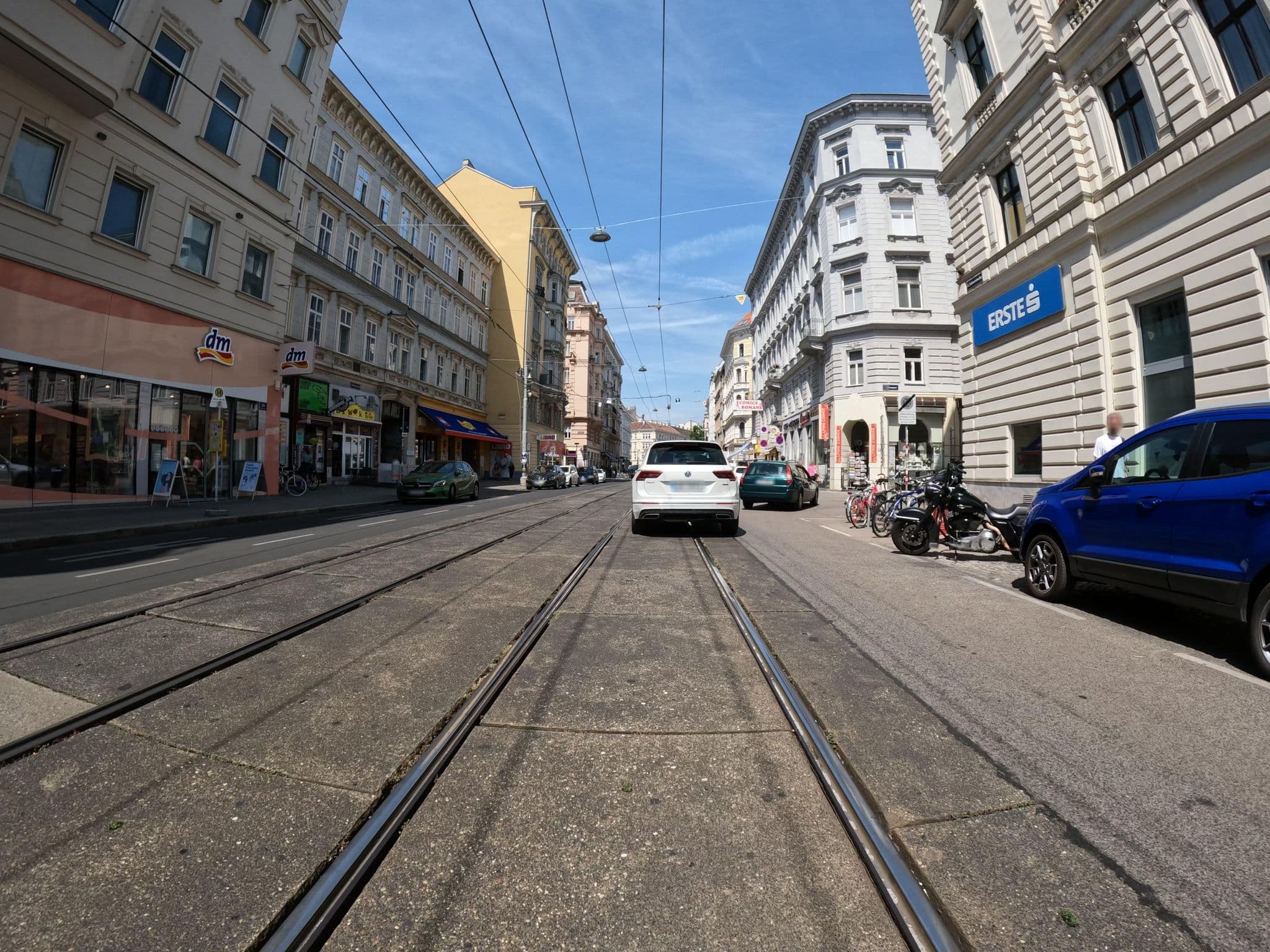Street view near Rafael Kaiser, Innere Stadt — © erias (CC BY-SA · Mapillary)