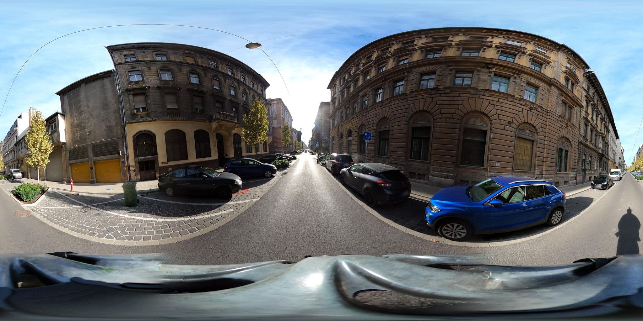 Street view near Deep Guest House, Budapest VI. kerület — © grozsa11 (CC BY-SA · Mapillary)