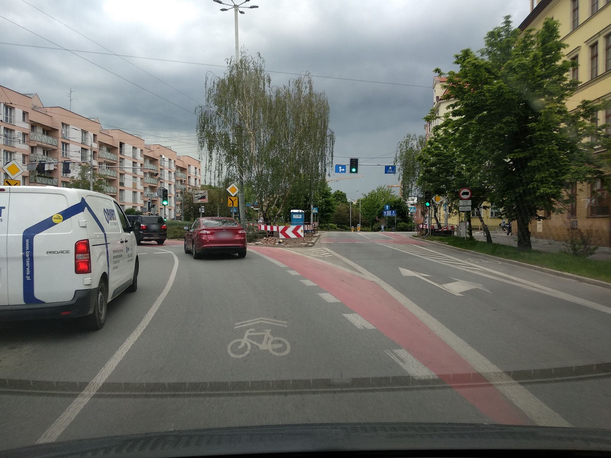 Street view near "Linea" Leszek Raziuk, Stare Miasto — © misiekwr (CC BY-SA · Mapillary)