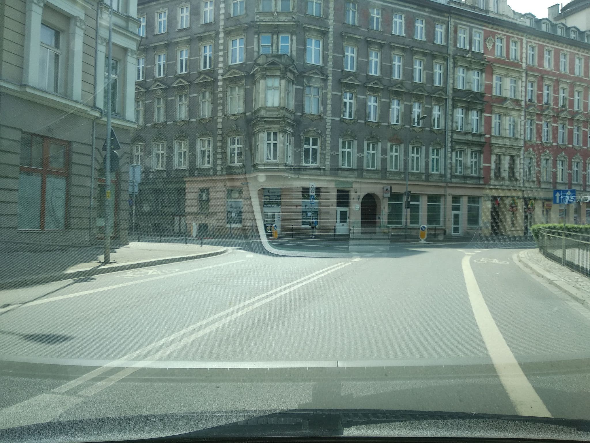 Street view near Krop Grampa. Aleksandra Pisarek Karolina Reciak S.C., Rejon placu Świętego Macieja — © misiekwr (CC BY-SA · Mapillary)