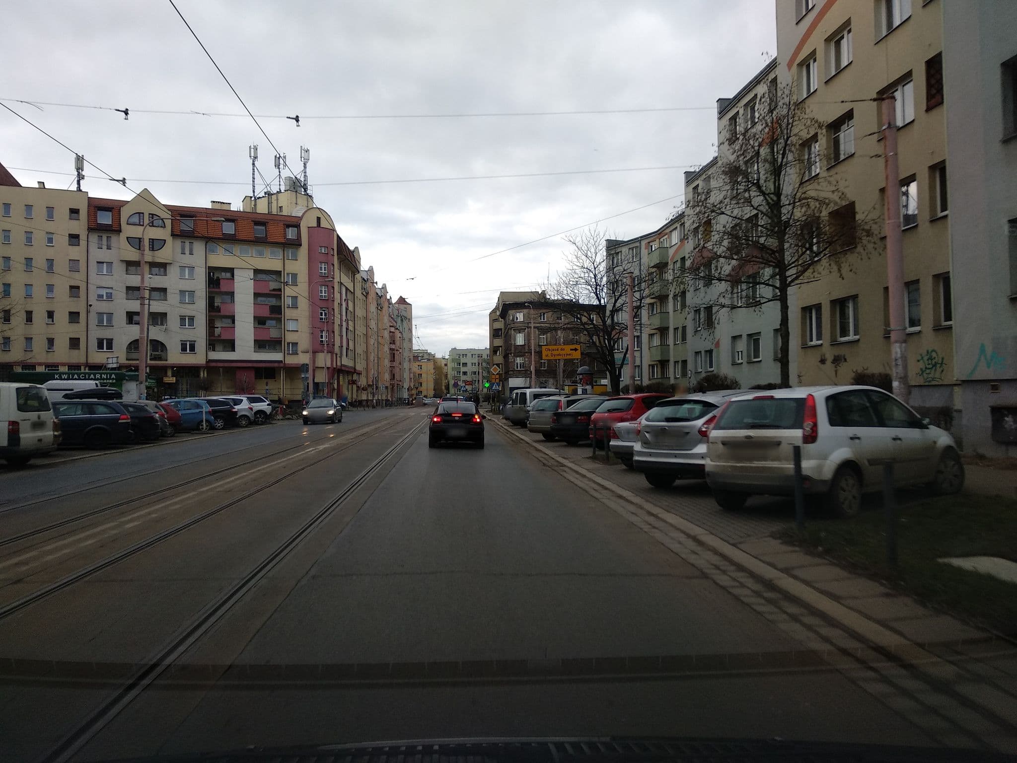 Street view near Kompleks Gastronomiczno- Hotelarski Górski Sp. z o.o., Huby — © misiekwr (CC BY-SA · Mapillary)