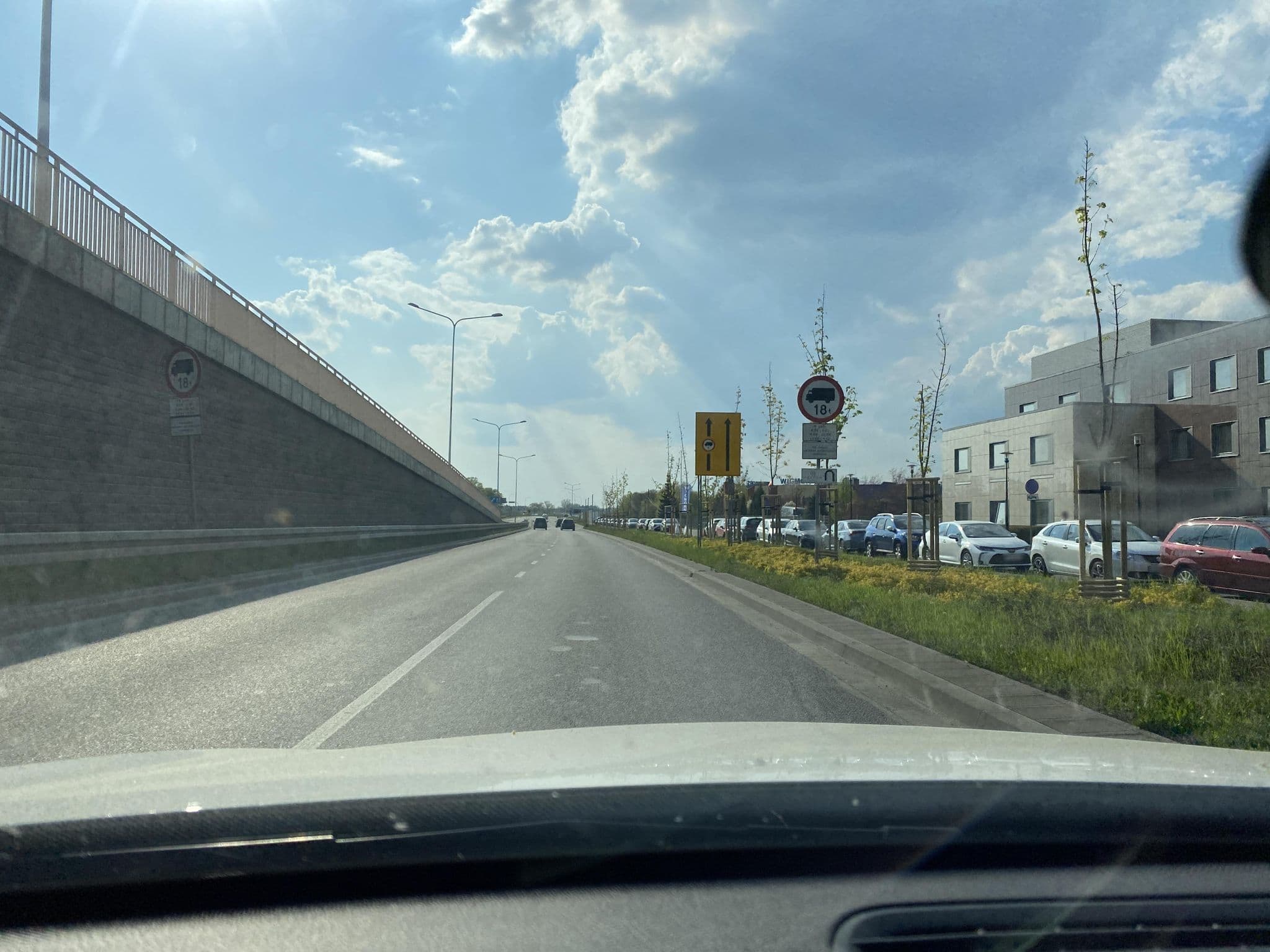 Street view near B & D Hotels S.A., Poświętne — © ttomek22 (CC BY-SA · Mapillary)