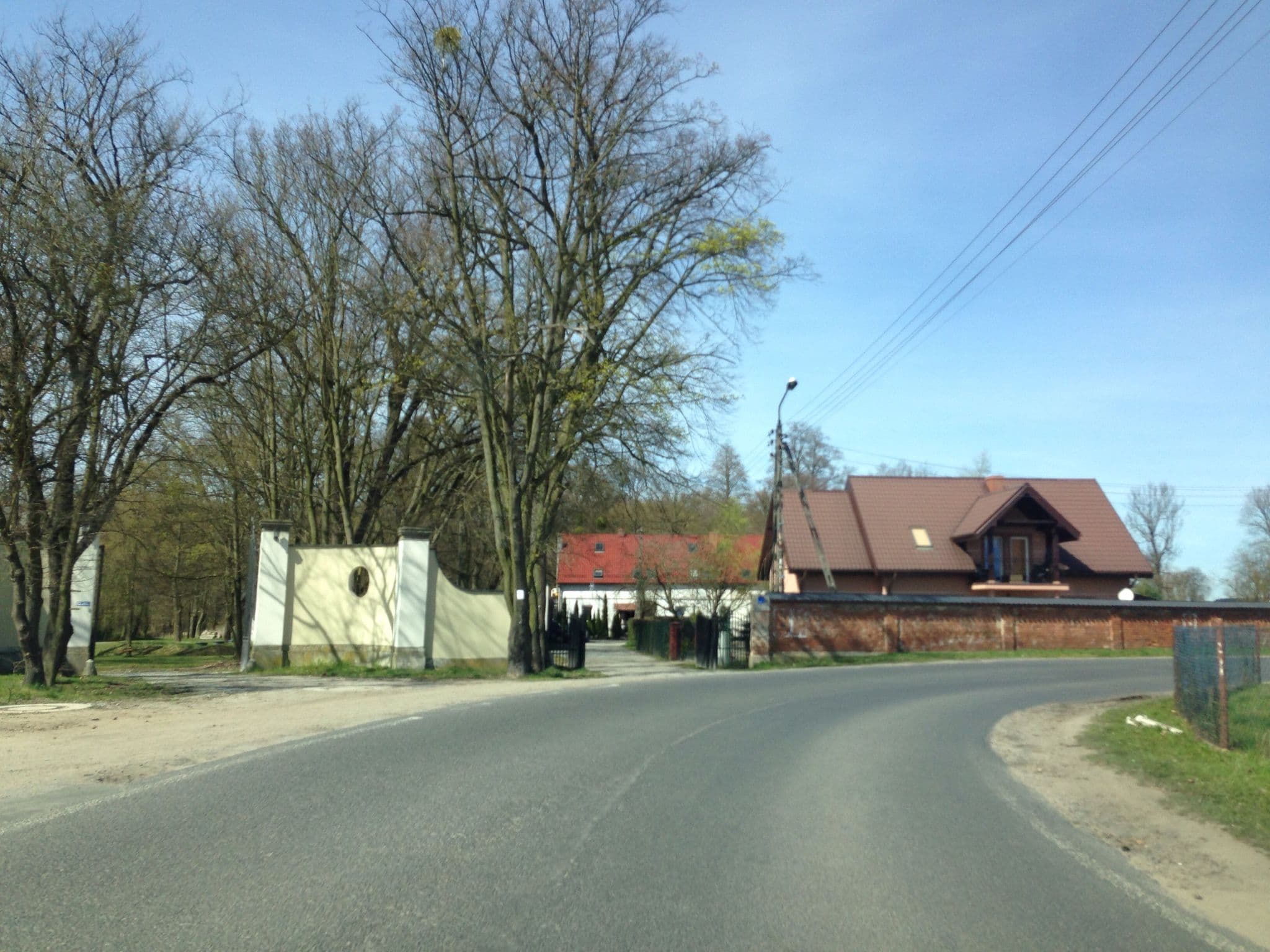 Street view near Sanatorium Borowa Sp. z o.o., Długołęka — © fundacja_geolife (CC BY-SA · Mapillary)