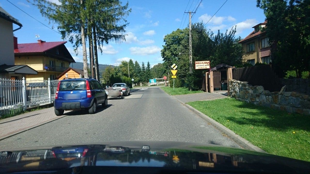 Street view near Górski Kryształ. Ośrodek wypoczynkowy, Wisła — © sorbovit (CC BY-SA · Mapillary)
