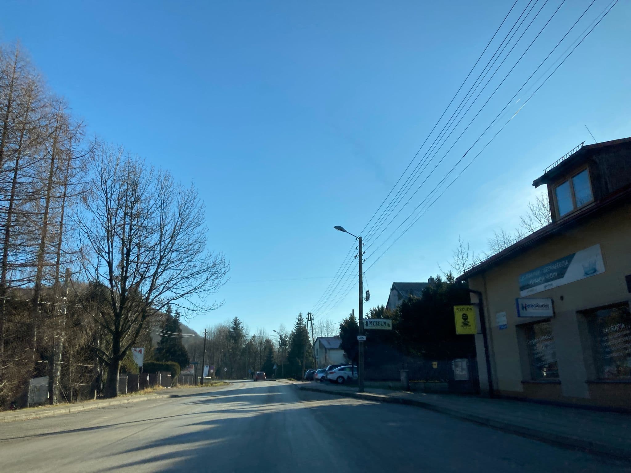 Street view near Rezydencja Casablanca, Ustroń — © arekgotfryd (CC BY-SA · Mapillary)