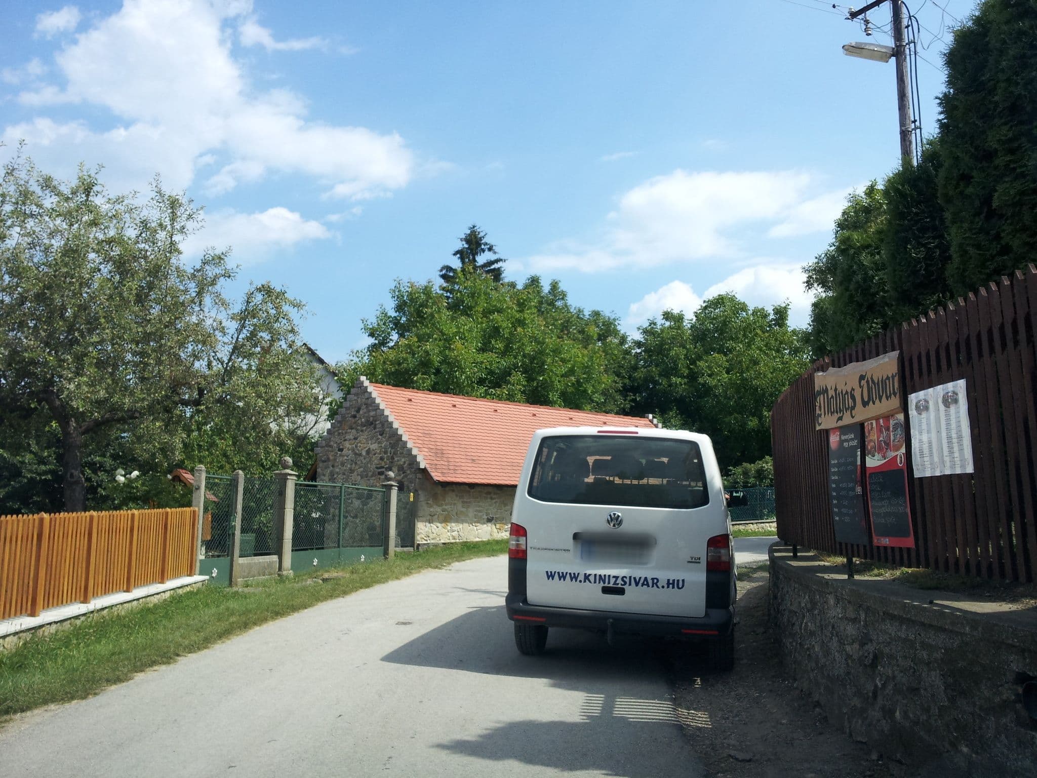 Street view near Kinizsi Turistaszálló, Úrkút — © kolesajr (CC BY-SA · Mapillary)