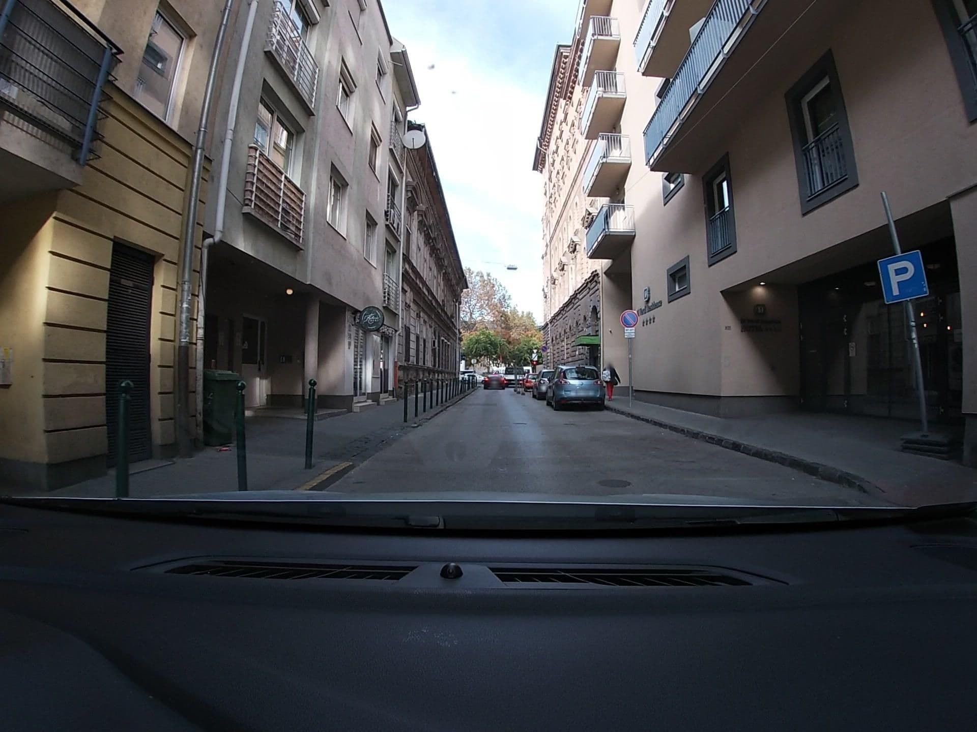 Street view near Hotel di Verdi, Losoncinegyed — © vst (CC BY-SA · Mapillary)