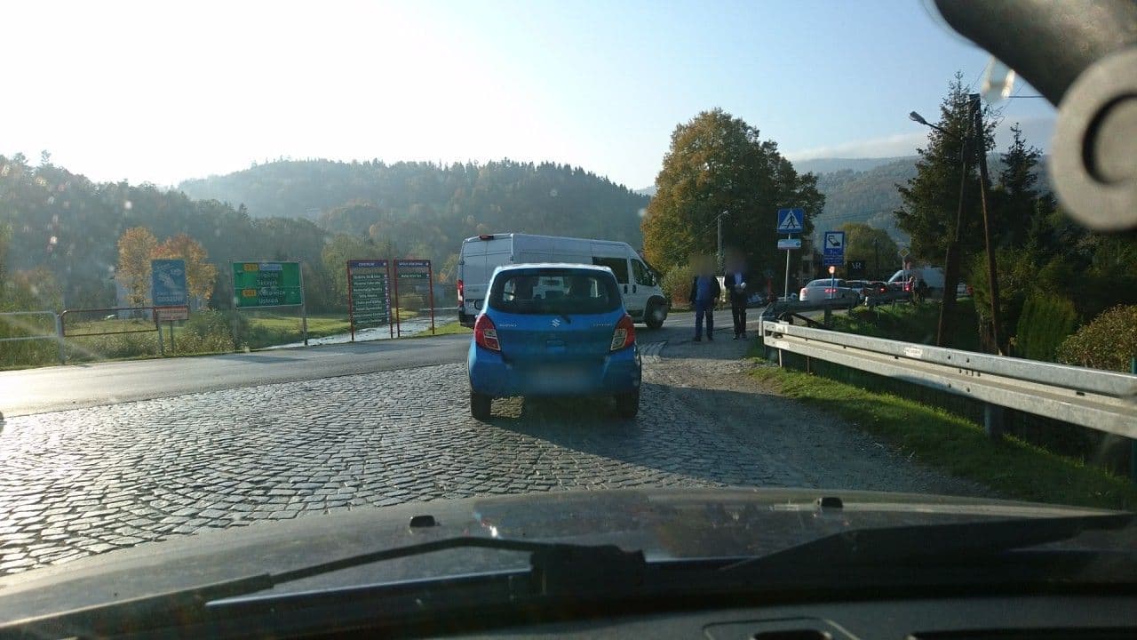Street view near Cieślar Helena Pokoje Gościnne, Wisła — © sorbovit (CC BY-SA · Mapillary)