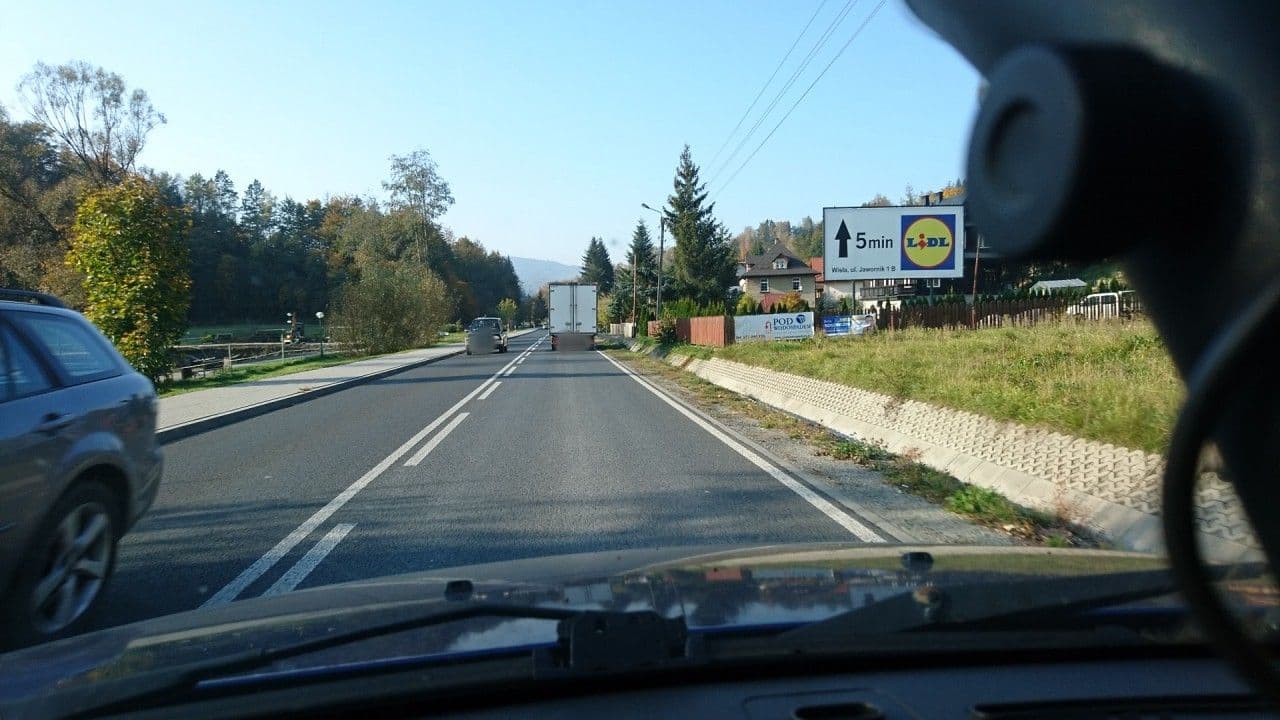 Street view near Dworek nad Wisłą, Wisła — © sorbovit (CC BY-SA · Mapillary)