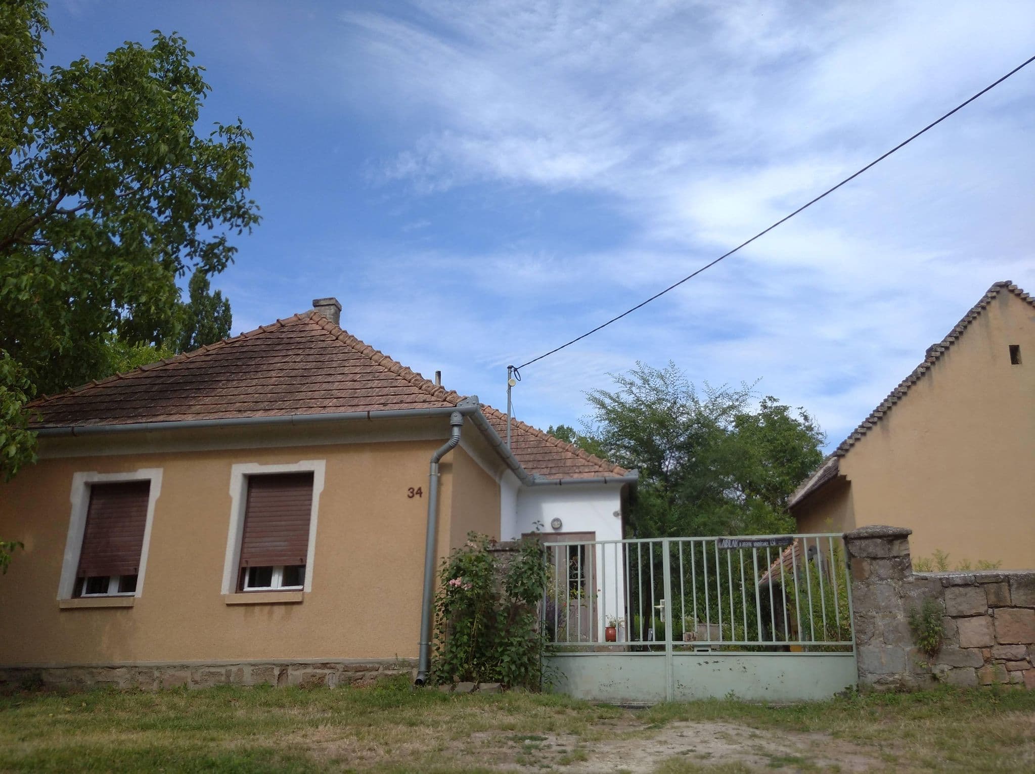 Street view near Ablak a hegyre vendégház, Révfülöp — © grozsa11 (CC BY-SA · Mapillary)