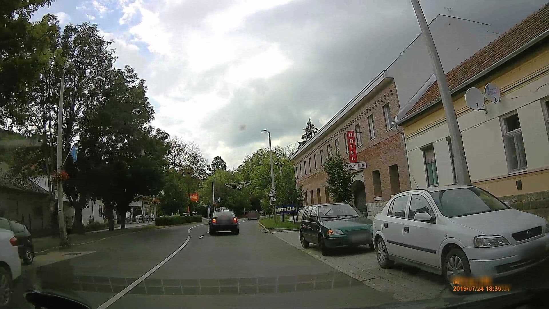 Street view near Vár Hotel, Tokaj — © geox123 (CC BY-SA · Mapillary)
