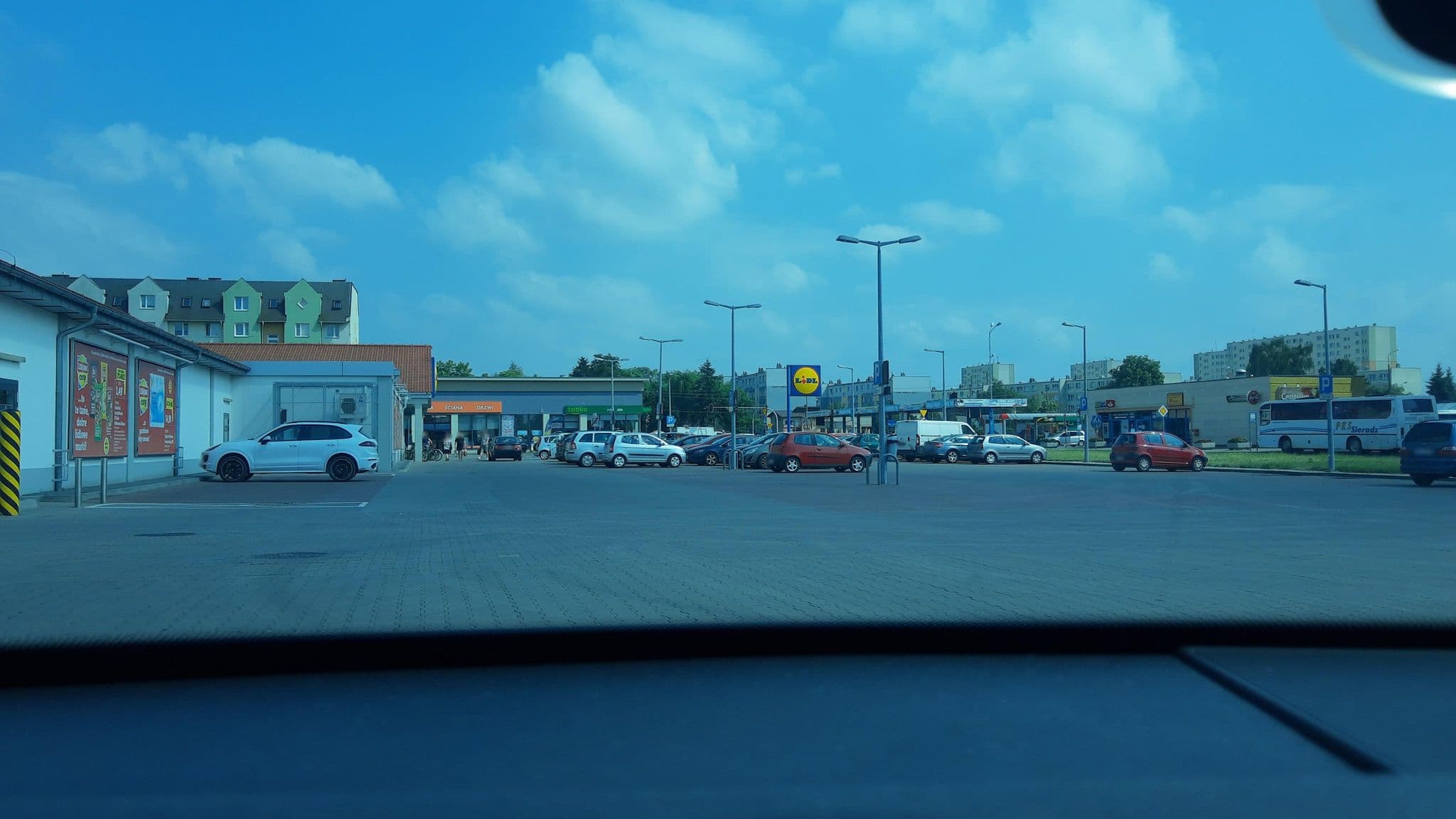 Street view near Hotel Wróblewscy, Sieradz — © pescan (CC BY-SA · Mapillary)
