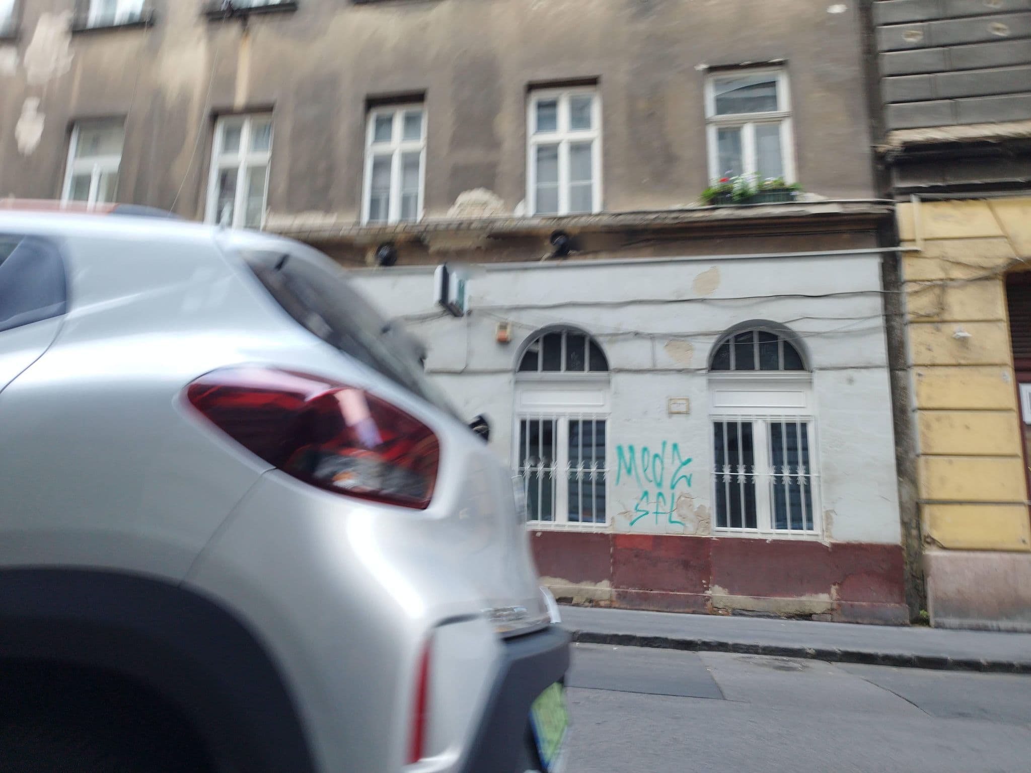 Street view near Arr Pure City Home, Budapest VI. kerület — © grozsa11 (CC BY-SA · Mapillary)