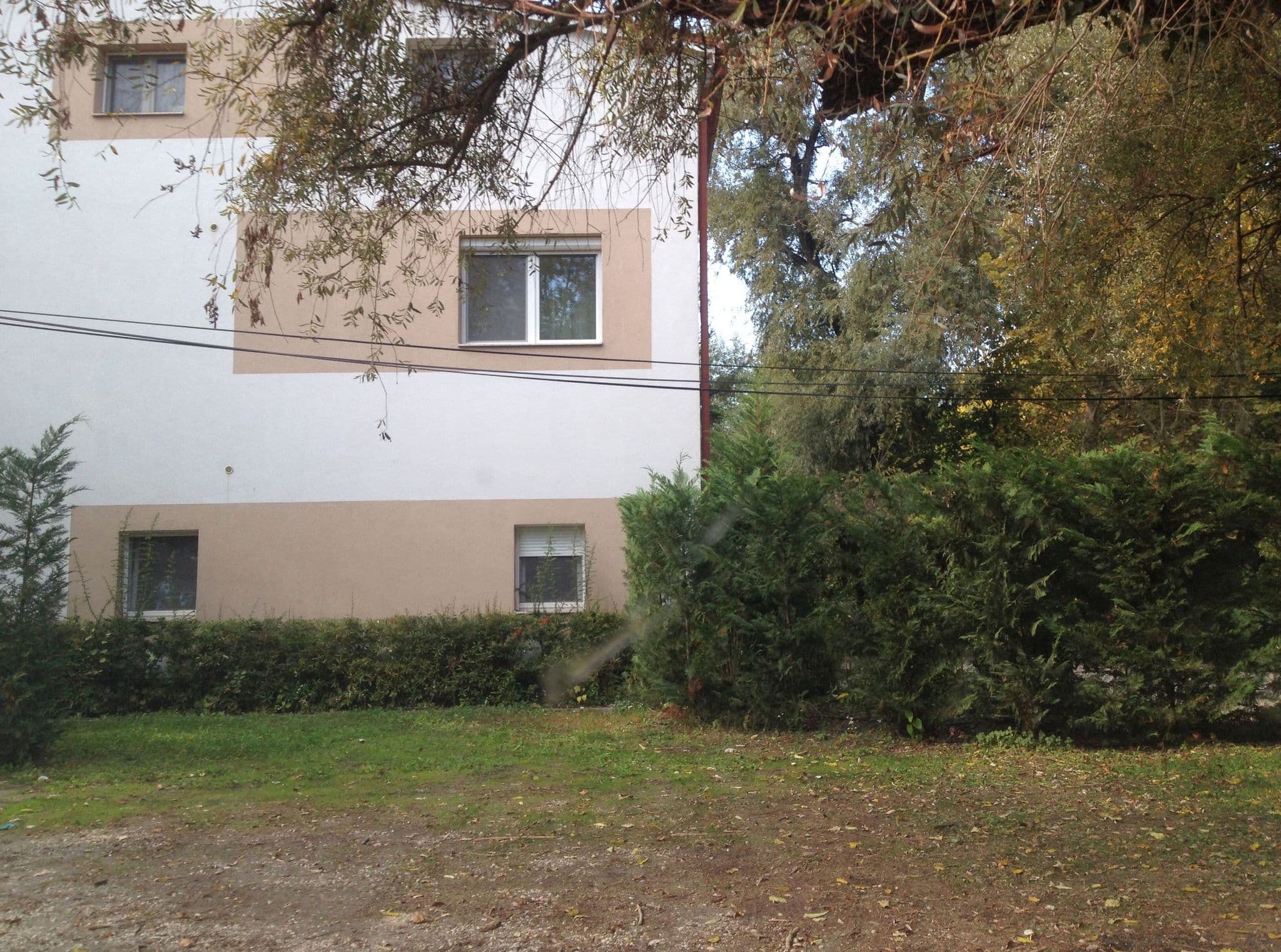 Street view near Sirály Panzió, Tata — © istefanos (CC BY-SA · Mapillary)