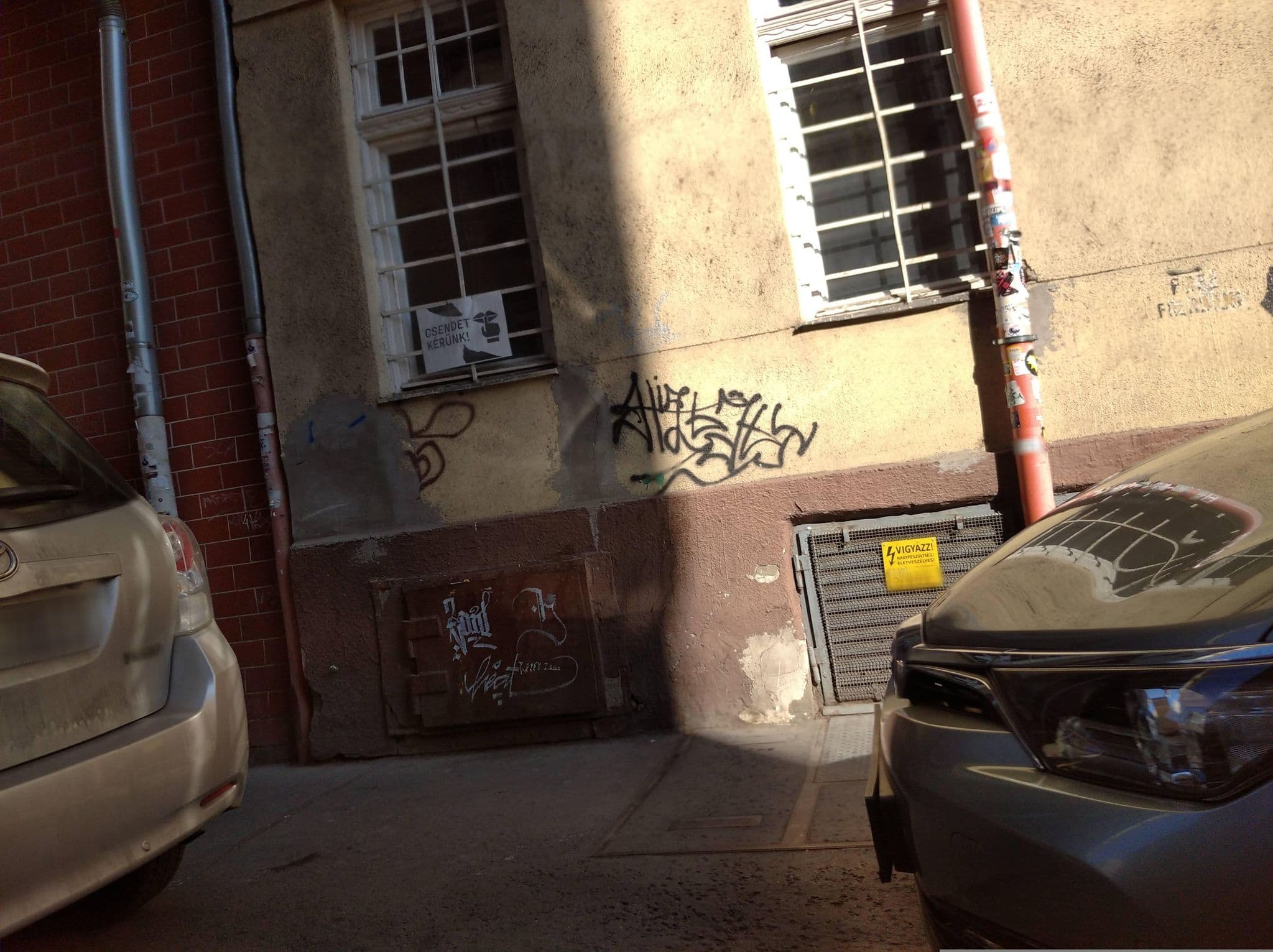 Street view near Rastel Hostel, Józsefváros — © grozsa11 (CC BY-SA · Mapillary)