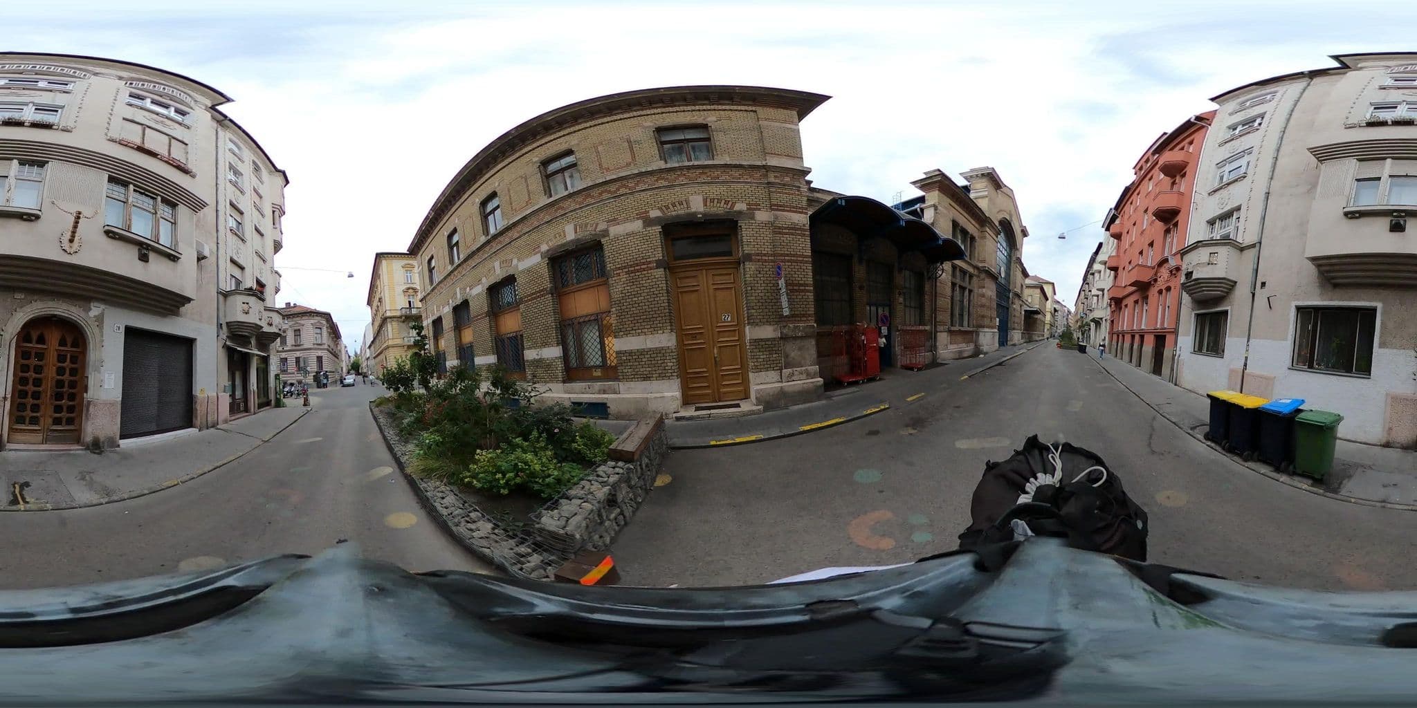 Street view near Celine, Csarnoknegyed — © grozsa11 (CC BY-SA · Mapillary)