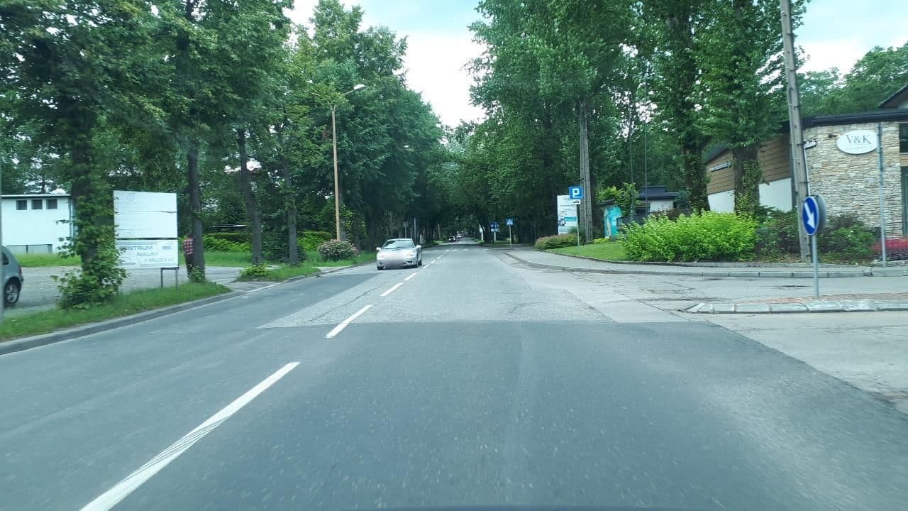 Street view near Beskid, Leszczyny — © sorbovit (CC BY-SA · Mapillary)