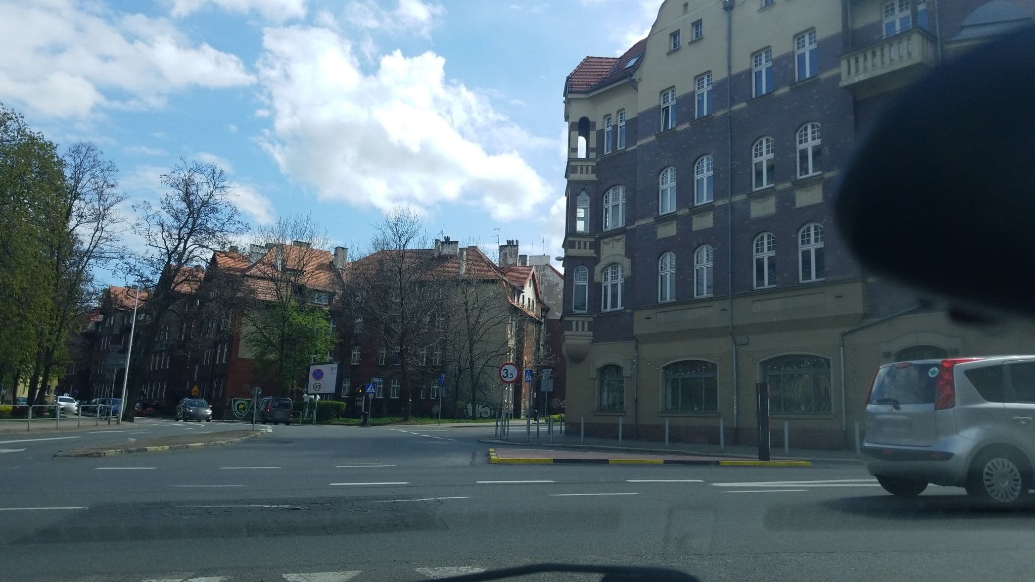 Street view near Gościniec Franz Josef, Katowice — © mirro (CC BY-SA · Mapillary)