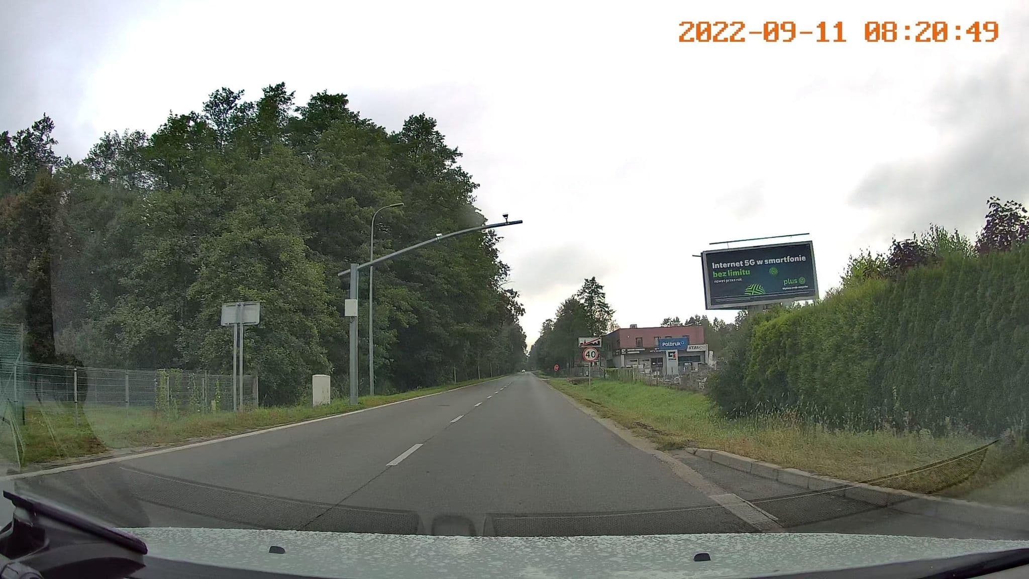 Street view near Enklawa. Restauracje, Pokoje Gościnne, Pub, Tychy — © jswk (CC BY-SA · Mapillary)