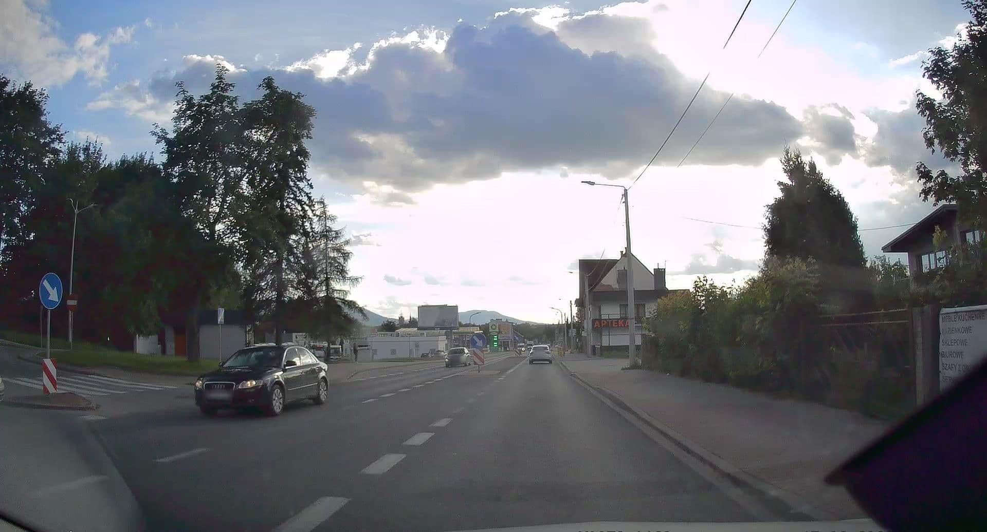 Street view near Sumada, Andrychów — © edc22 (CC BY-SA · Mapillary)
