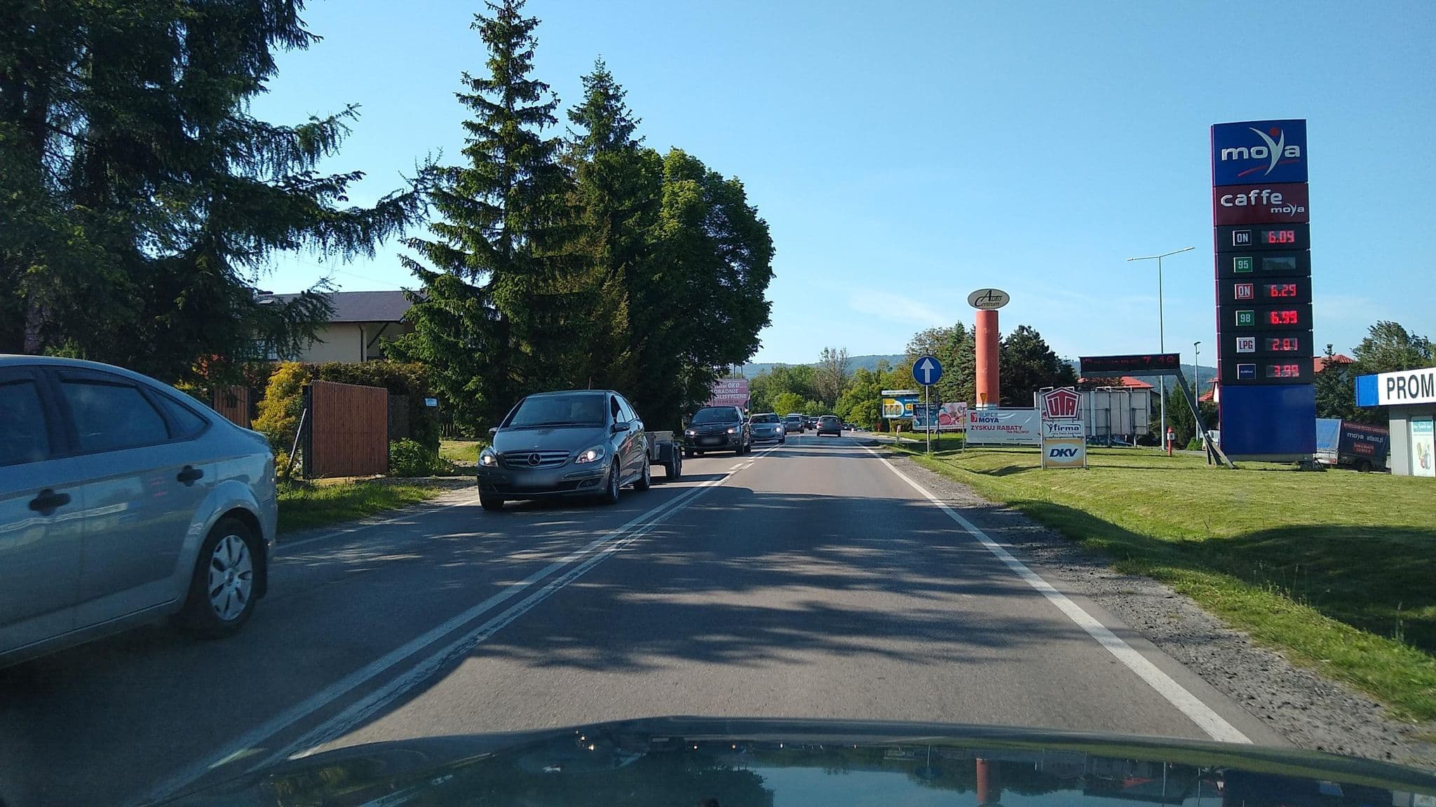 Street view near ComfortExpress Żywiec, Pietrzykowice — © wegavision (CC BY-SA · Mapillary)