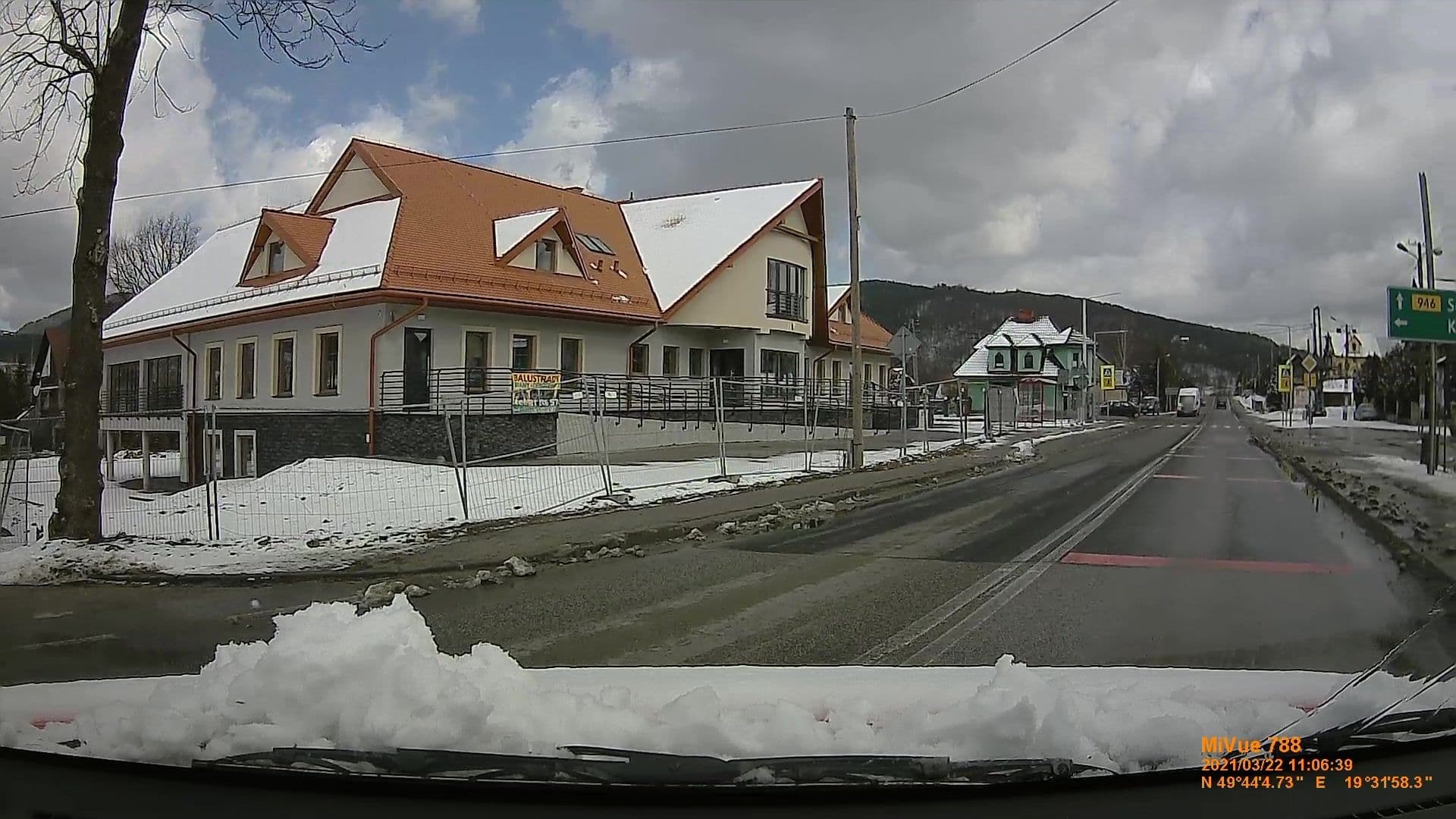 Street view near Ośrodek Wczasowy Prodrynek Zemła Zbigniew, Stryszawa — © derbeth (CC BY-SA · Mapillary)