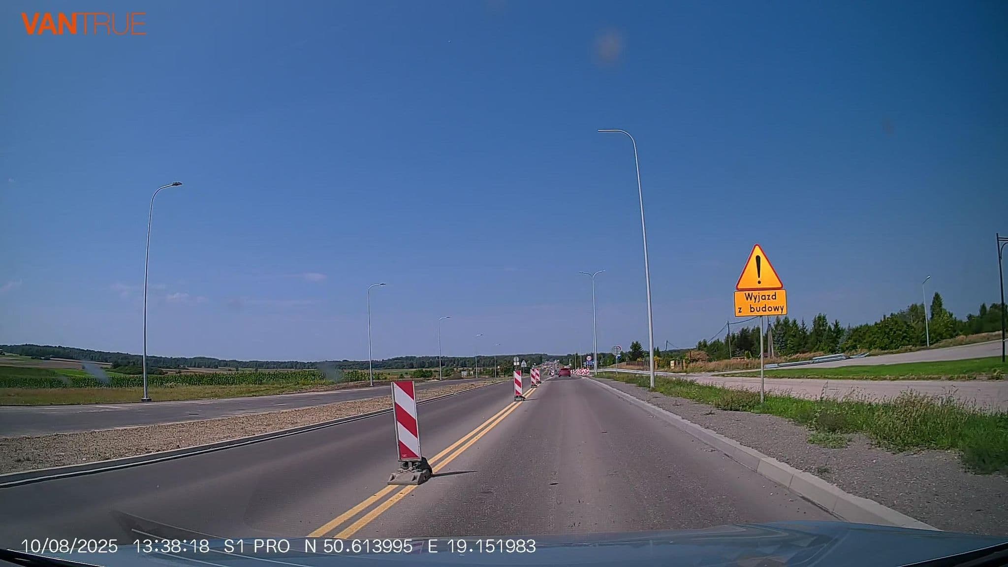 Street view near Stary Mlyn номер 114 🎊, Koziegłowy — © Driven2574 (CC BY-SA · Mapillary)