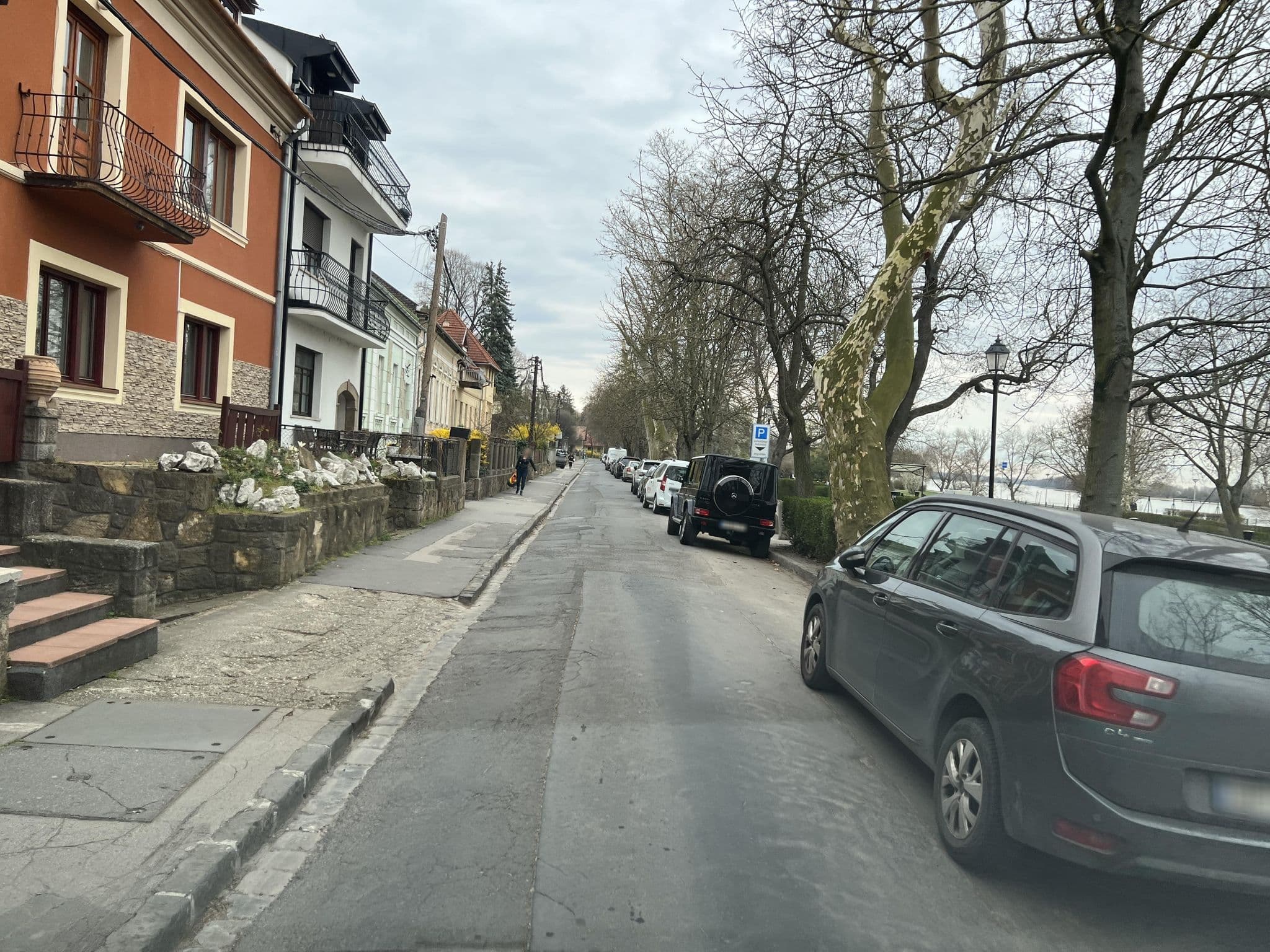 Street view near Appartement for Tourists, Vác — © mkpest (CC BY-SA · Mapillary)