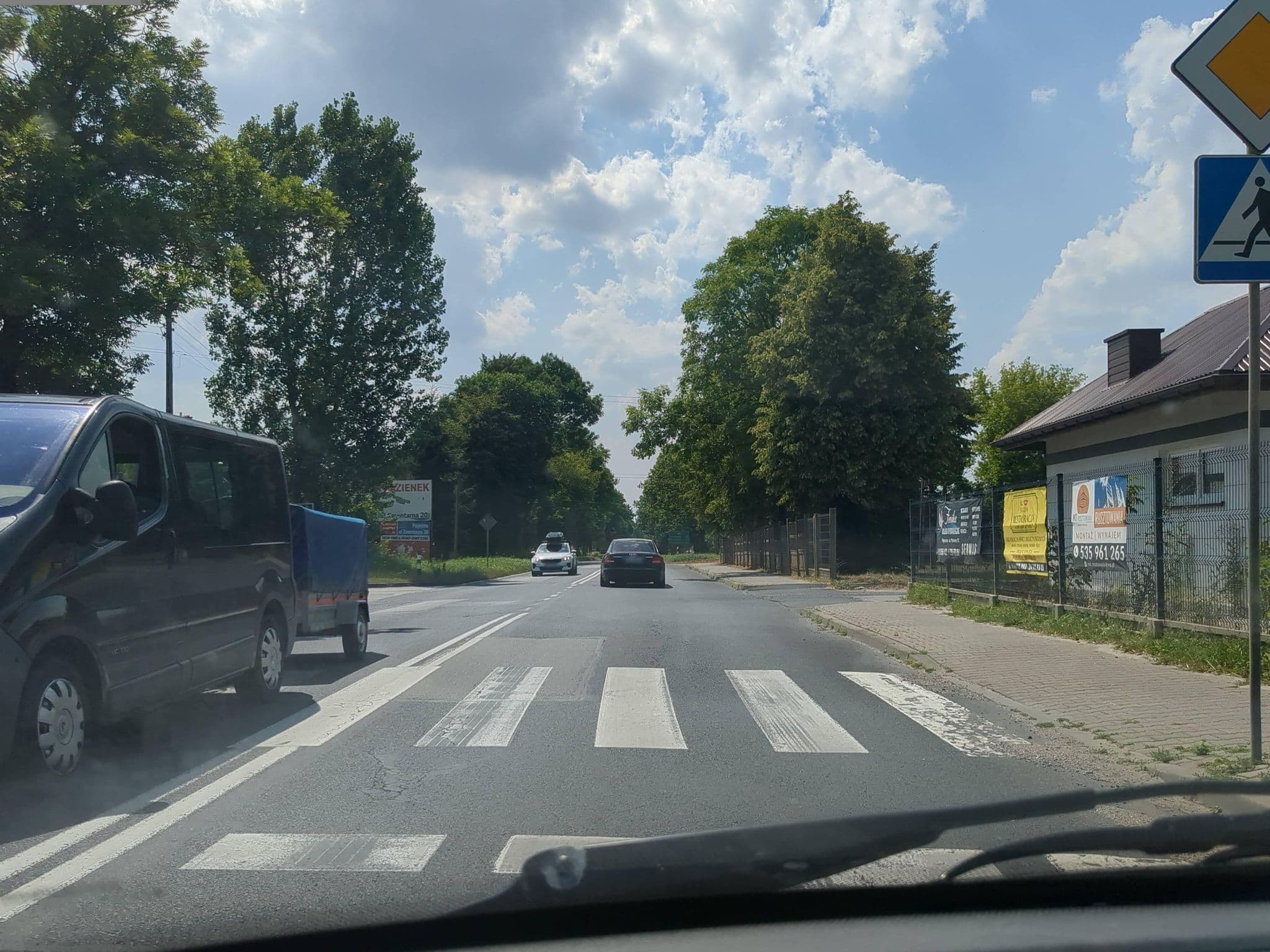 Street view near Kwatery, Pajęczno — © garbulix (CC BY-SA · Mapillary)
