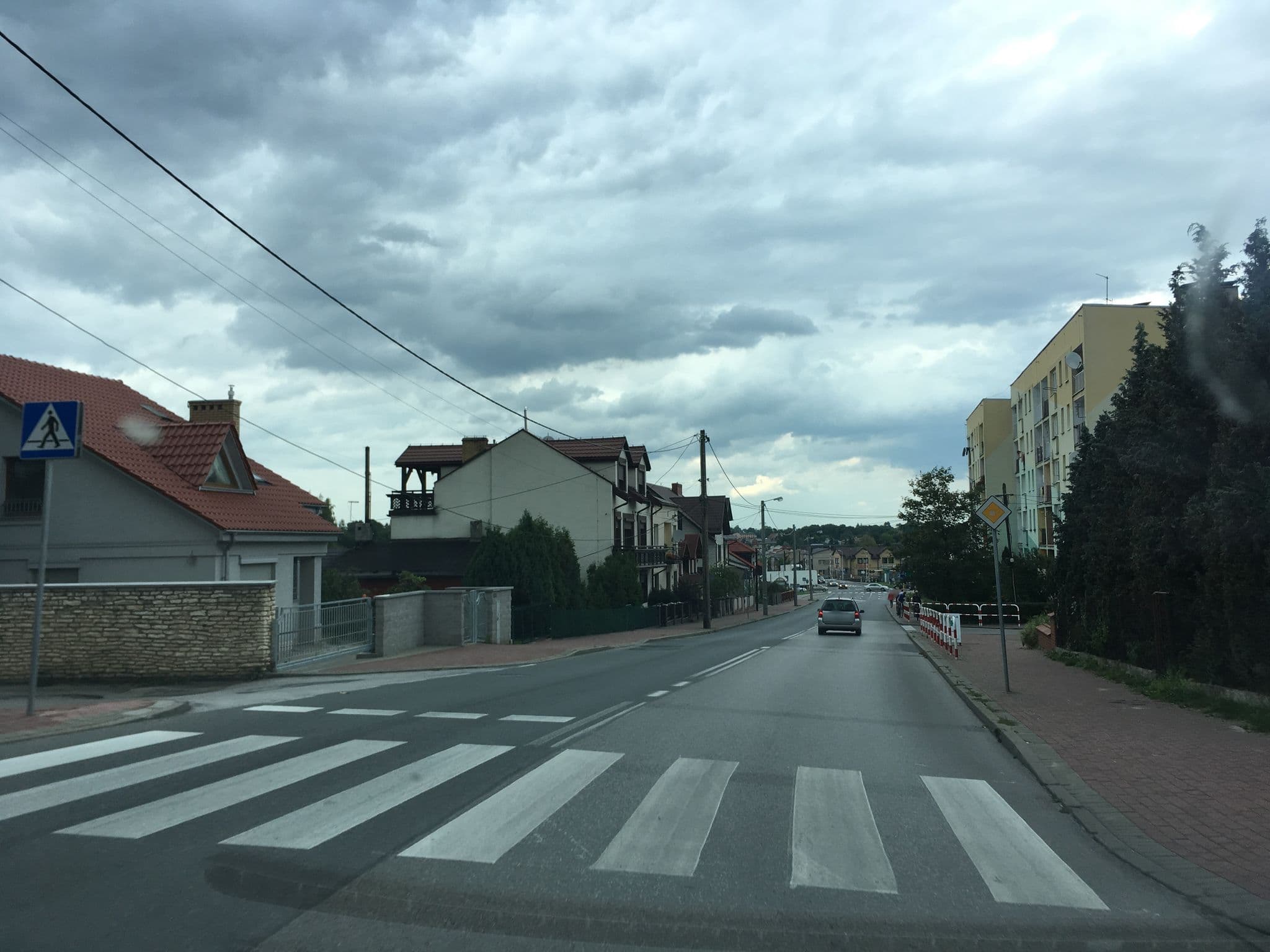 Street view near Gospoda pod Lasem Edyta Kiwior, Wolbrom — © fundacja_geolife (CC BY-SA · Mapillary)