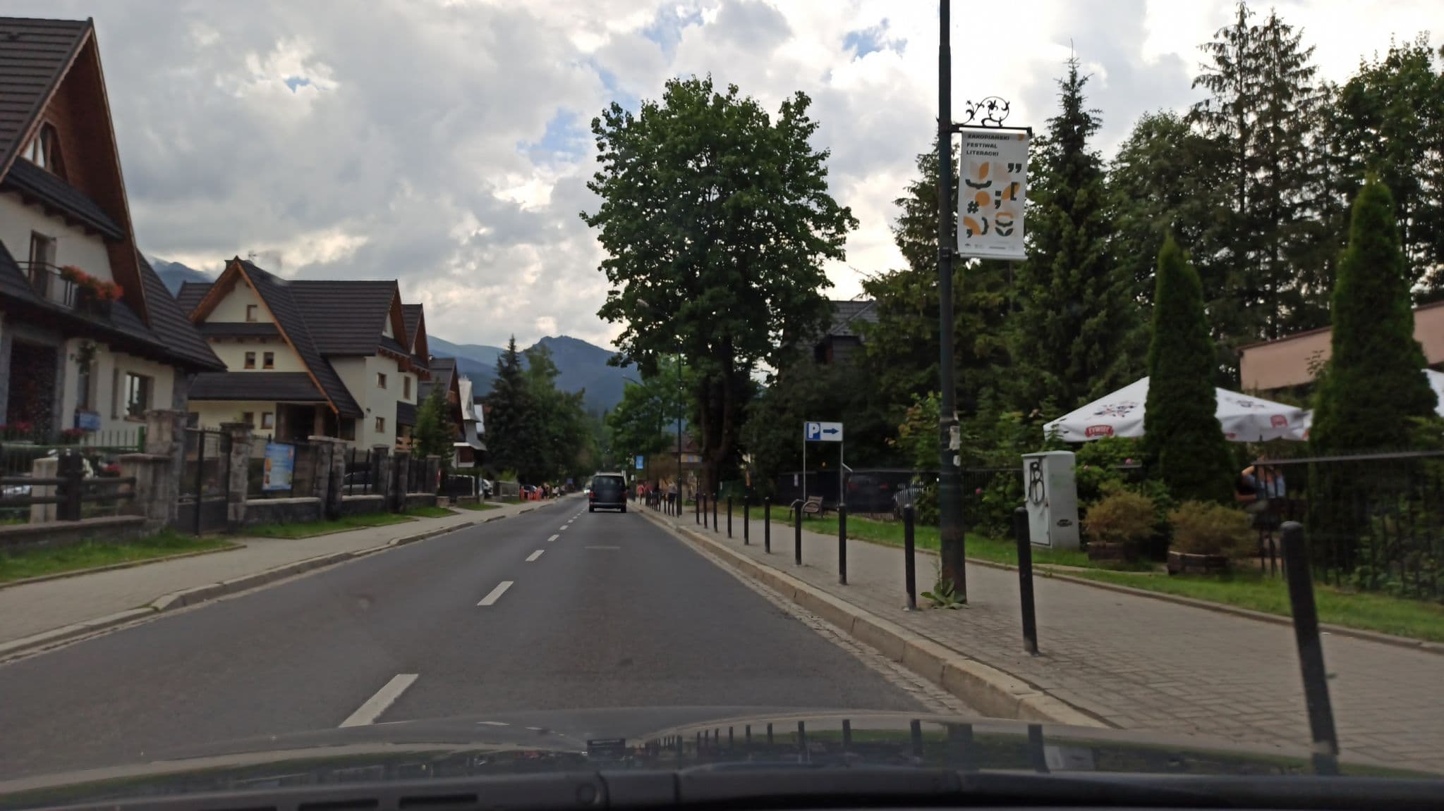 Street view near Dom Wypoczynkowy Rzemieślnik, Zakopane — © gandal543 (CC BY-SA · Mapillary)