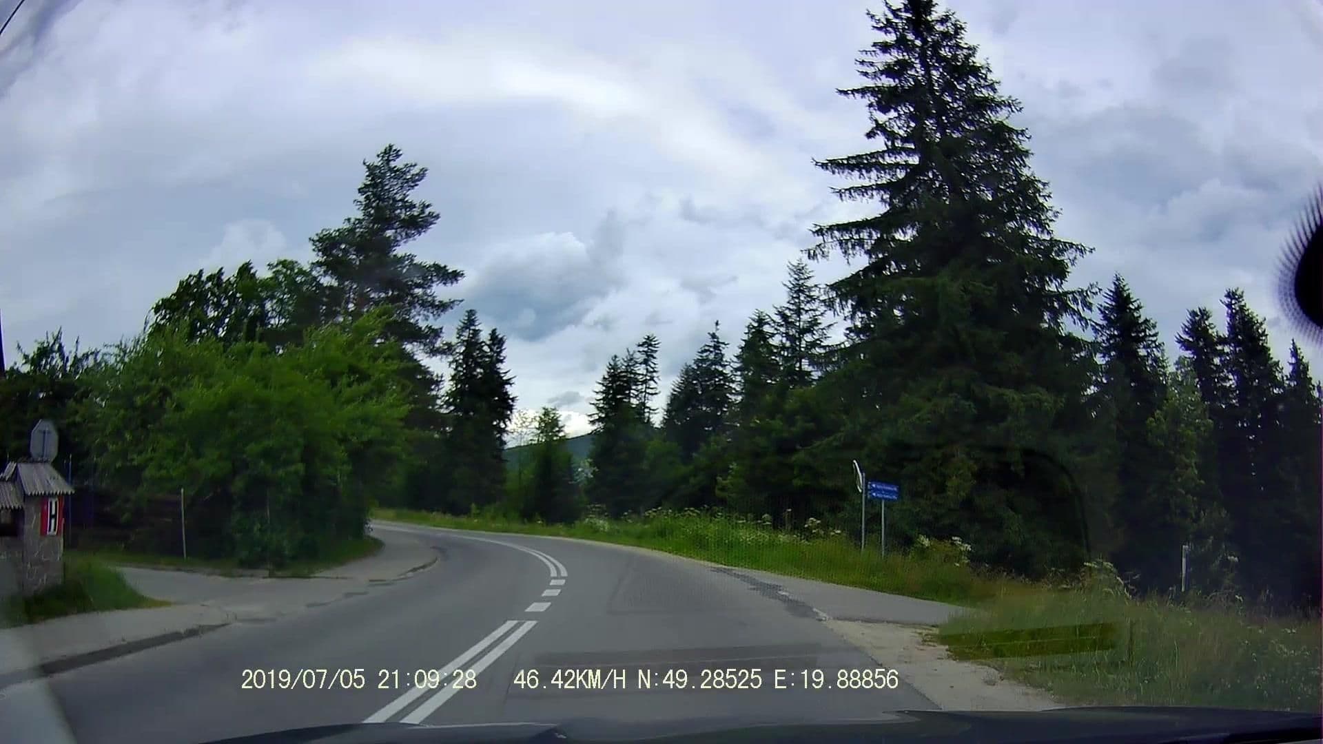 Street view near Straszny Dwór, Kościelisko — © maxim752 (CC BY-SA · Mapillary)