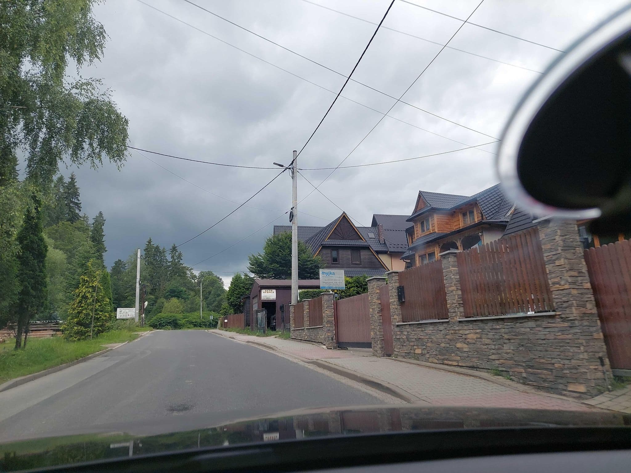 Street view near Gut Aniela Wynajem Pokoi, Poronin — © Apirnus (CC BY-SA · Mapillary)