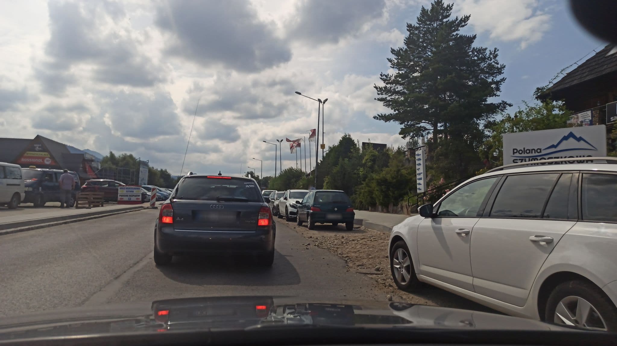 Street view near Szymoszkowa Karczma, Zakopane — © gandal543 (CC BY-SA · Mapillary)