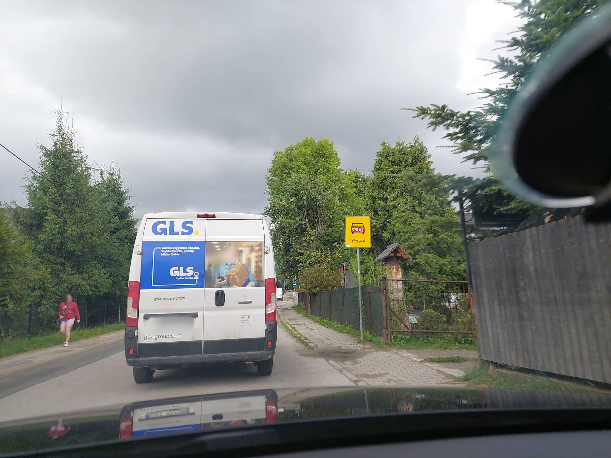 Street view near Firma Usługowa "Stoch" Pokoje Gościnne Katering Anna Stoch, Poronin — © Apirnus (CC BY-SA · Mapillary)