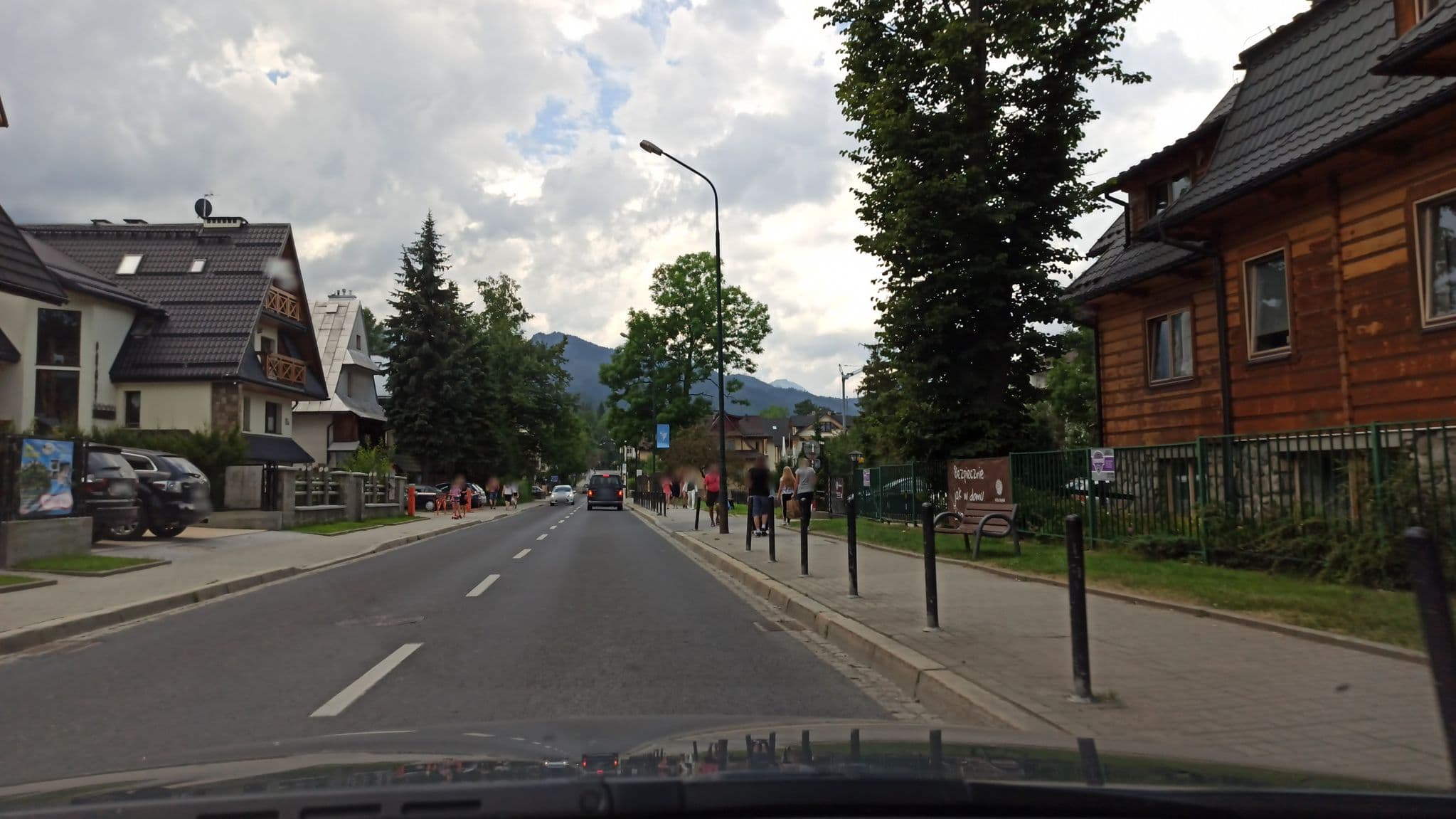 Street view near Apartamenty TWW Zakopane, Zakopane — © gandal543 (CC BY-SA · Mapillary)