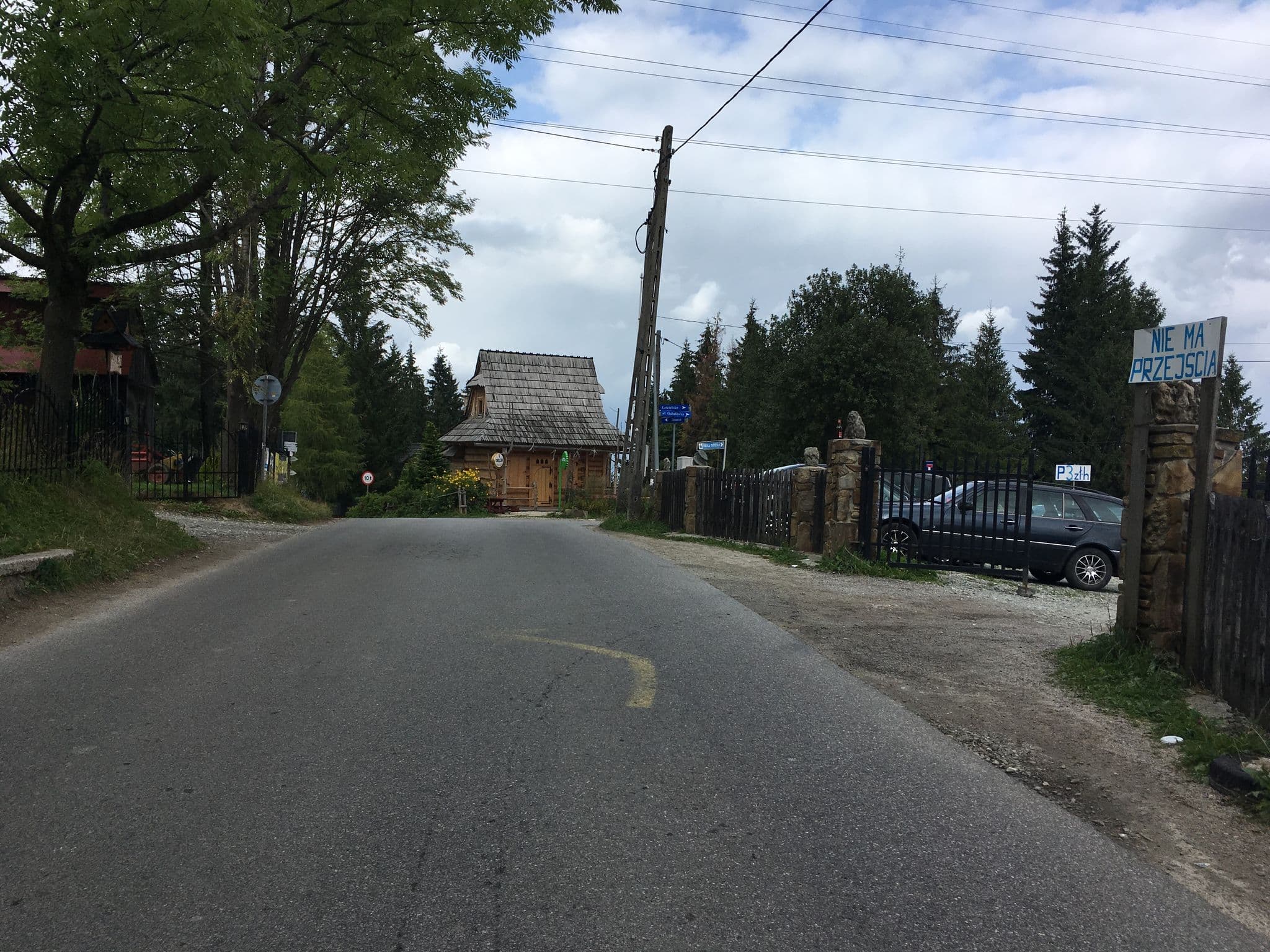 Street view near Kojda Krystyna Górski Pałacyk, Kościelisko — © fundacja_geolife (CC BY-SA · Mapillary)
