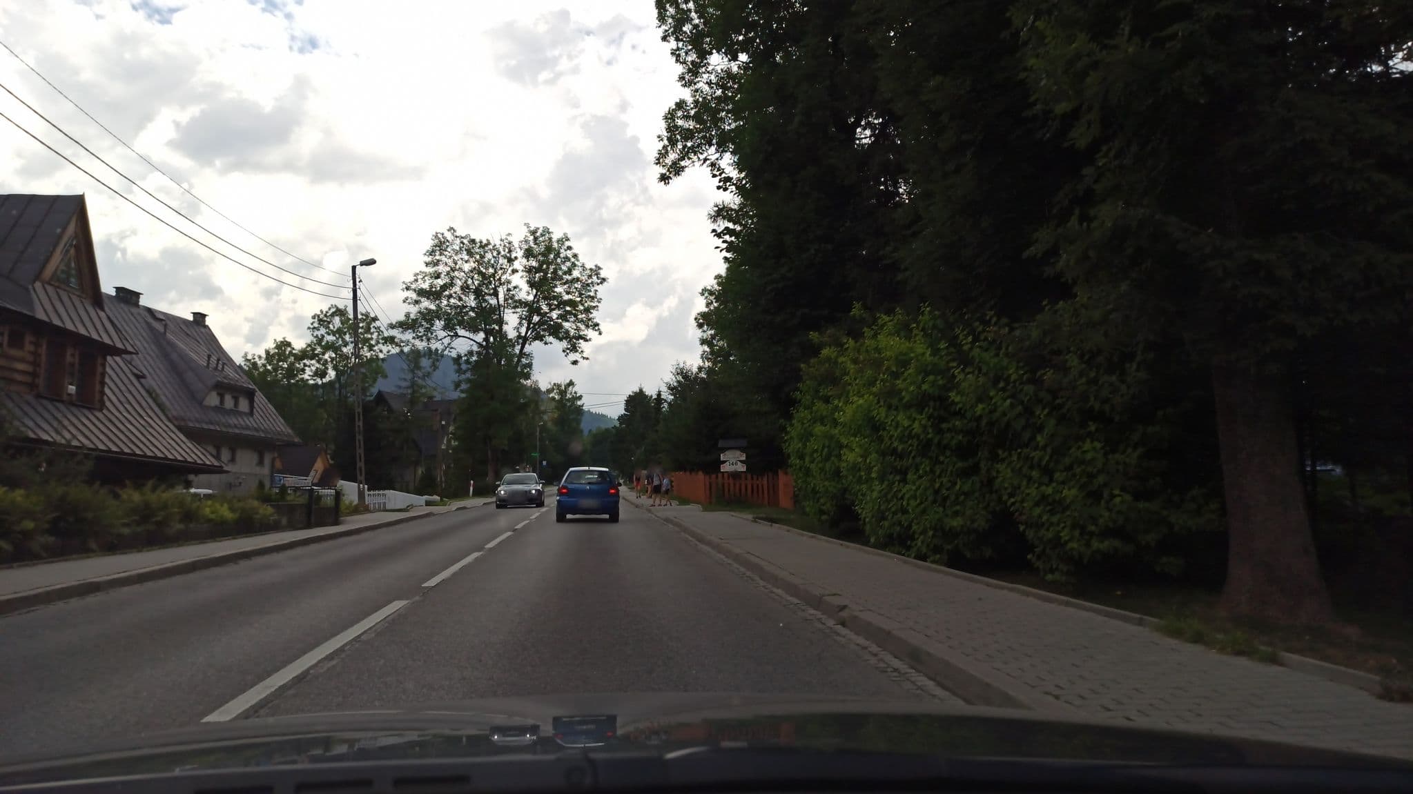 Street view near Eugeniusz Kowalcze Wynajem Pokoi, Kościelisko — © gandal543 (CC BY-SA · Mapillary)