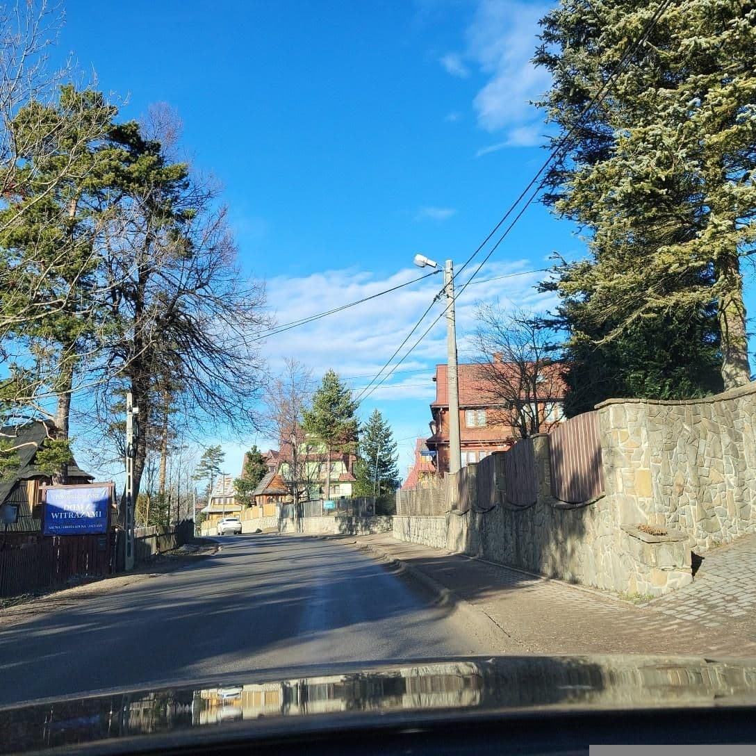 Street view near Dom Z Witrażami, Bukowina Tatrzańska — © picturehoover (CC BY-SA · Mapillary)