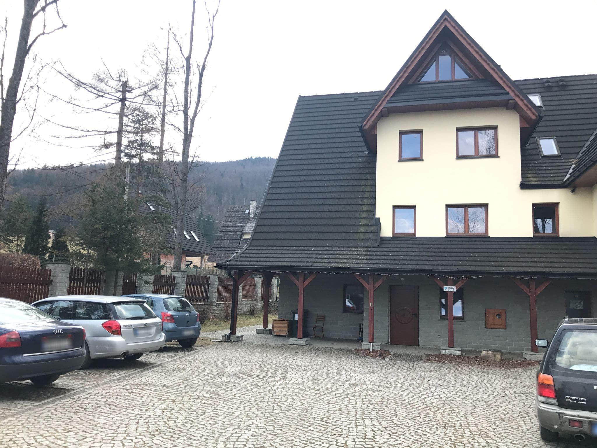 Street view near Śpiący Rycerz, Zakopane — © fundacja_geolife (CC BY-SA · Mapillary)