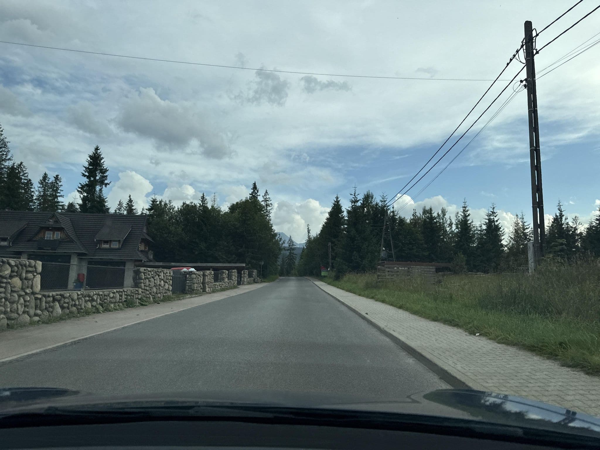 Street view near Dom pod lasem, Murzasichle — © kino (CC BY-SA · Mapillary)