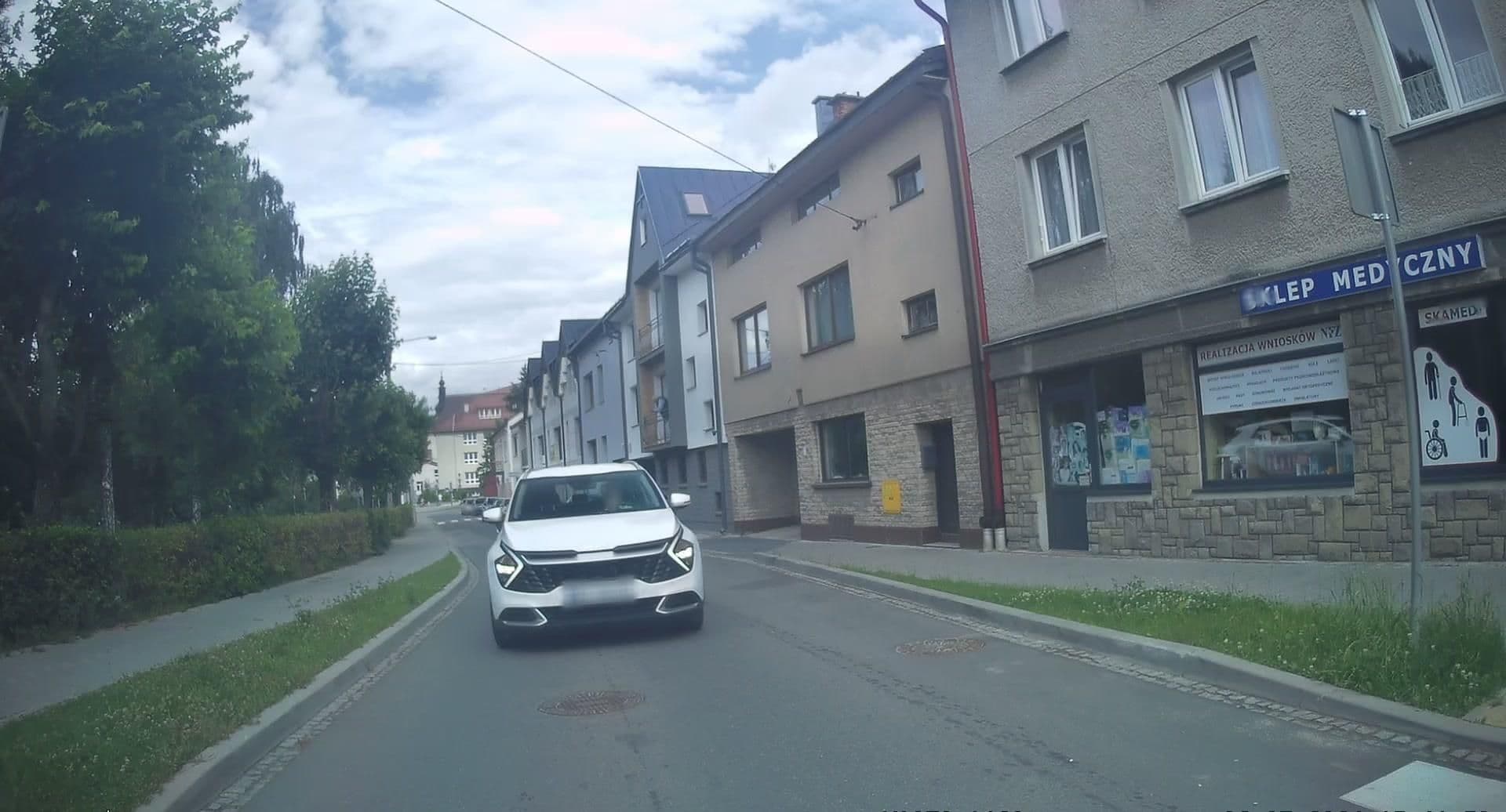 Street view near Nowotarskie Towarzystwo Opieki Nad Zwierzętami, Nowy Targ — © edc22 (CC BY-SA · Mapillary)