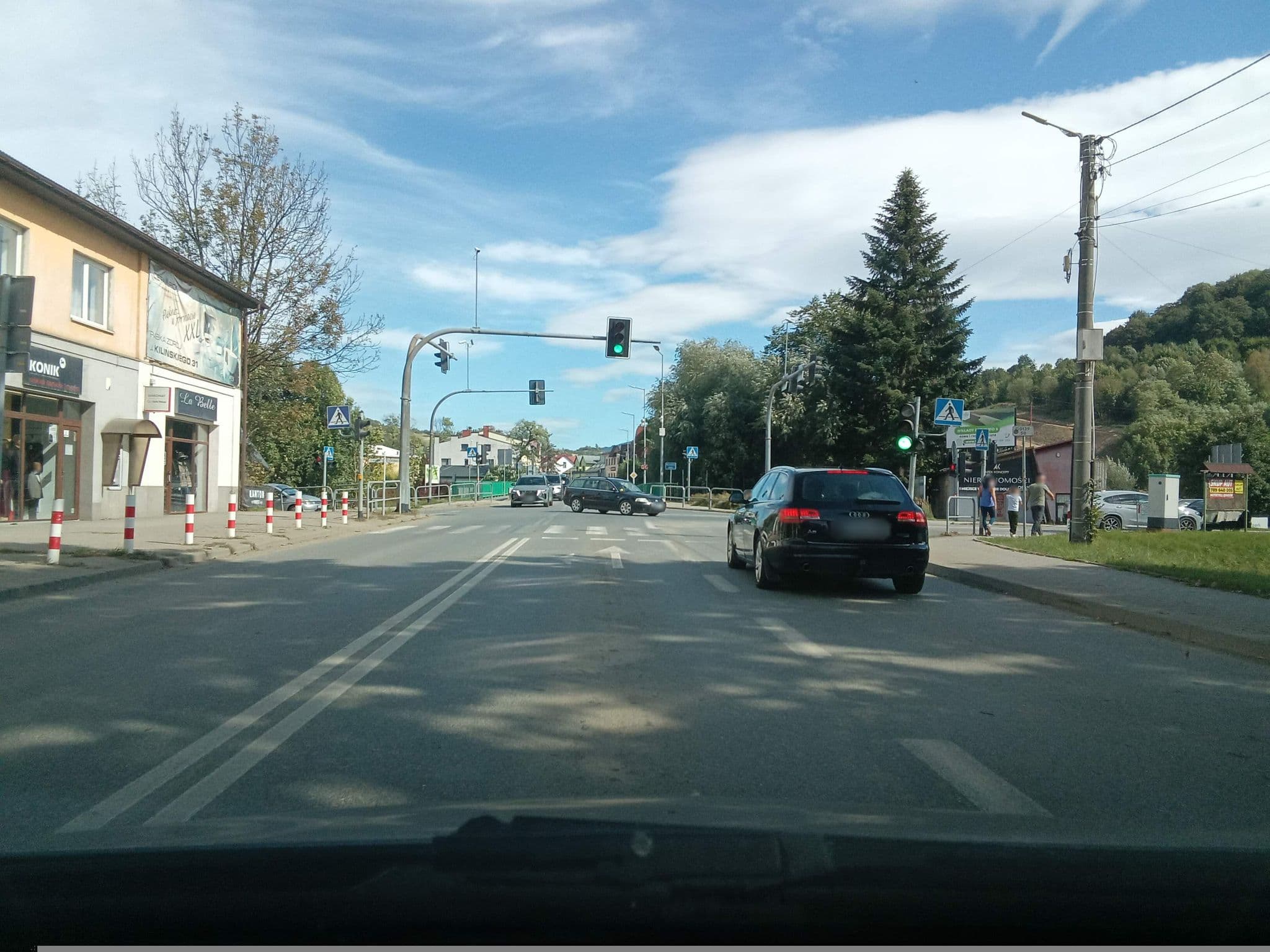 Street view near Szkolne Schronisko Młodzieżowe, Mszana Dolna — © Zbigniew_Czernik (CC BY-SA · Mapillary)
