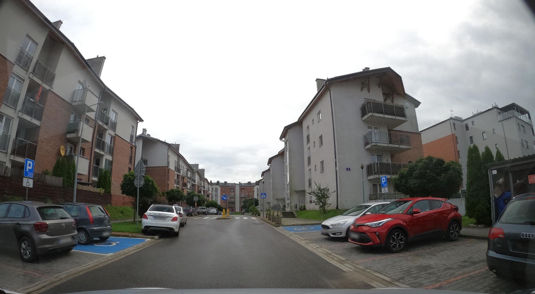 Street view near Wspólnota Mieszkaniowa "Polana Szaflarska 3" Na Os.Polana Szaflarska 3 w Nowym Targu, Nowy Targ — © masterofnoroad (CC BY-SA · Mapillary)
